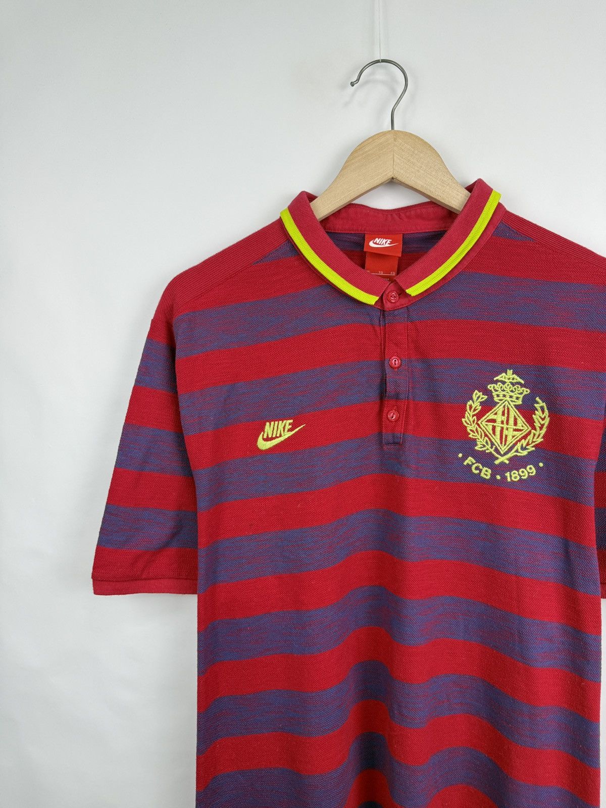 Nike 🇪🇸 Vintage Y2K Nike F. C. Barcelona Soccer Polo T-Shirt Rare Size US XL / EU 56 / 4 - 2 Thumbnail
