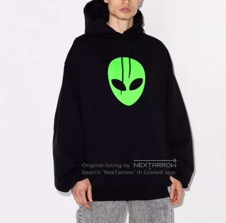 Balenciaga Balenciaga Alien Sweatshirt, Size S Size US S / EU 44-46 / 1 - 5 Thumbnail