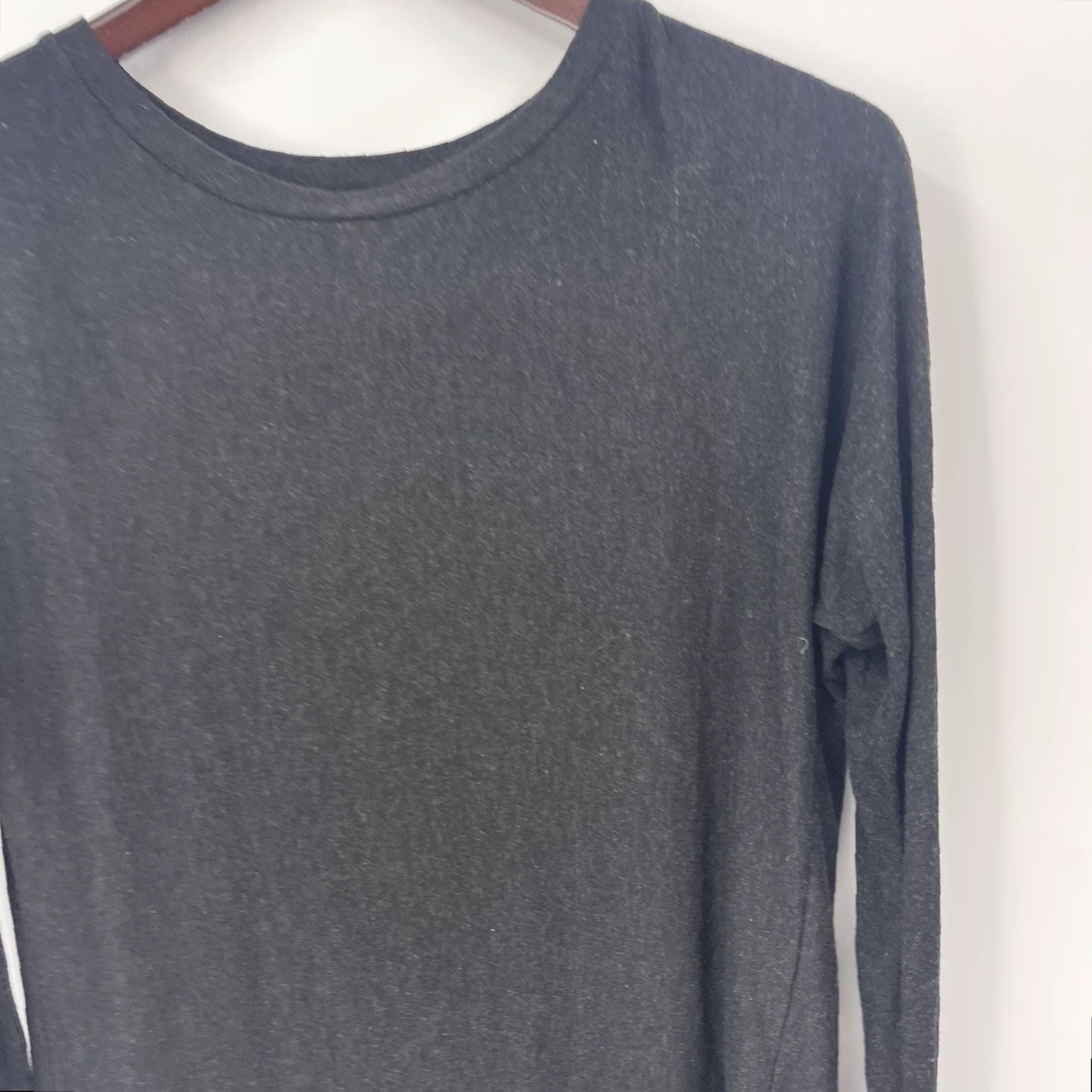 Aritzia Aritzia Wilfred Tunic Top Blouse Womens XS Black Oversized Knit Rayon Dolman Crew Neck 2XS Bohemian Classic Preppy 60s? Size XXS / US 00 / IT 34 - 3 Thumbnail