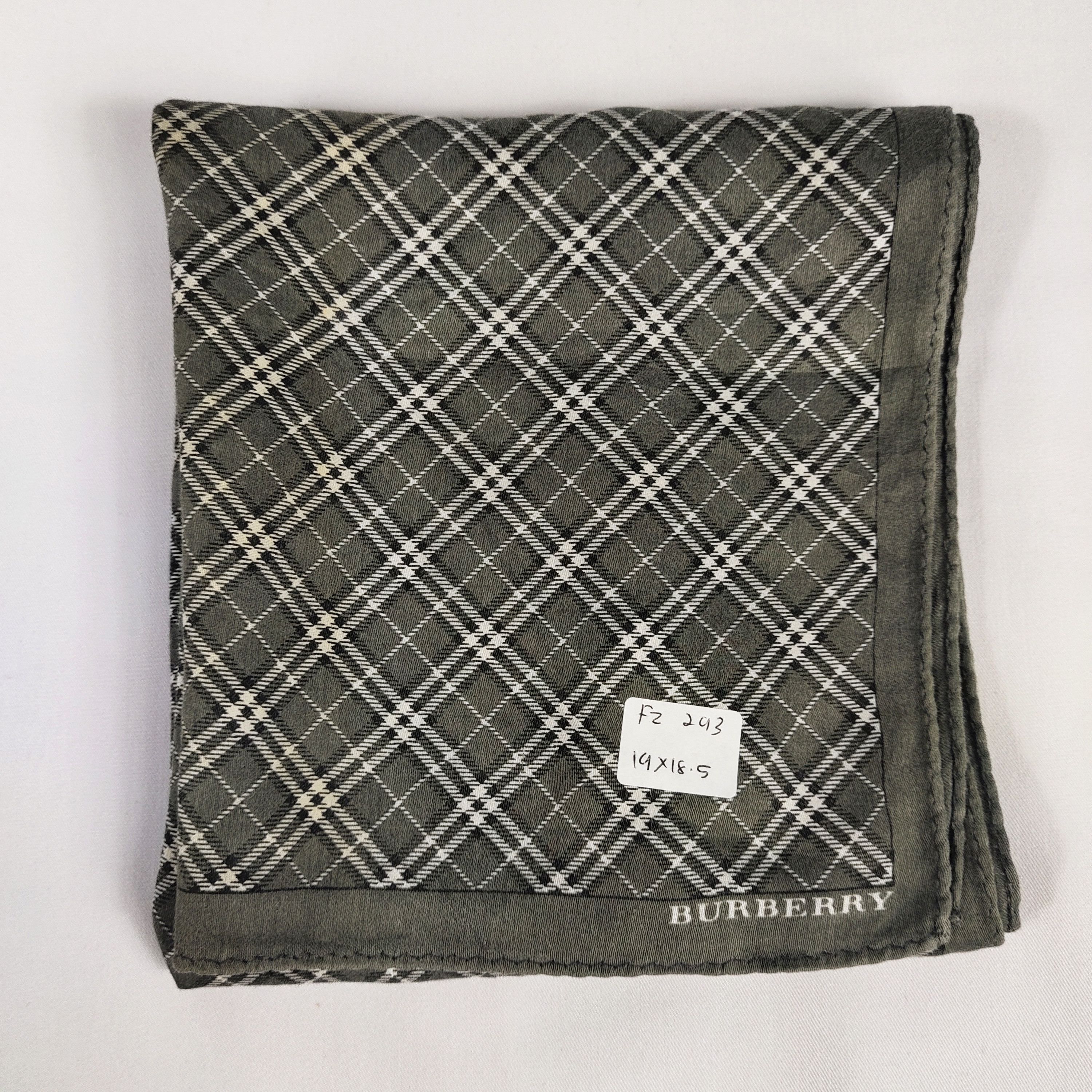 Burberry × Vintage Burberry Handkerchief / Neckerchief / Bandana FZ293 Size ONE SIZE - 2 Thumbnail