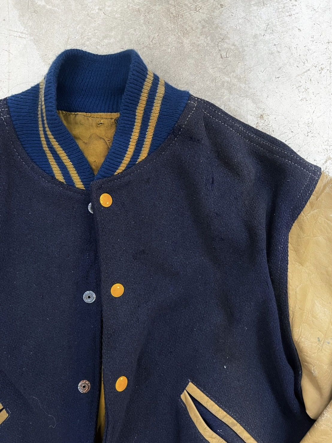 Vintage Thrashed 60s Vintage Butwin Varsity Jacket Distressed Grunge Size US M / EU 48-50 / 2 - 4 Thumbnail