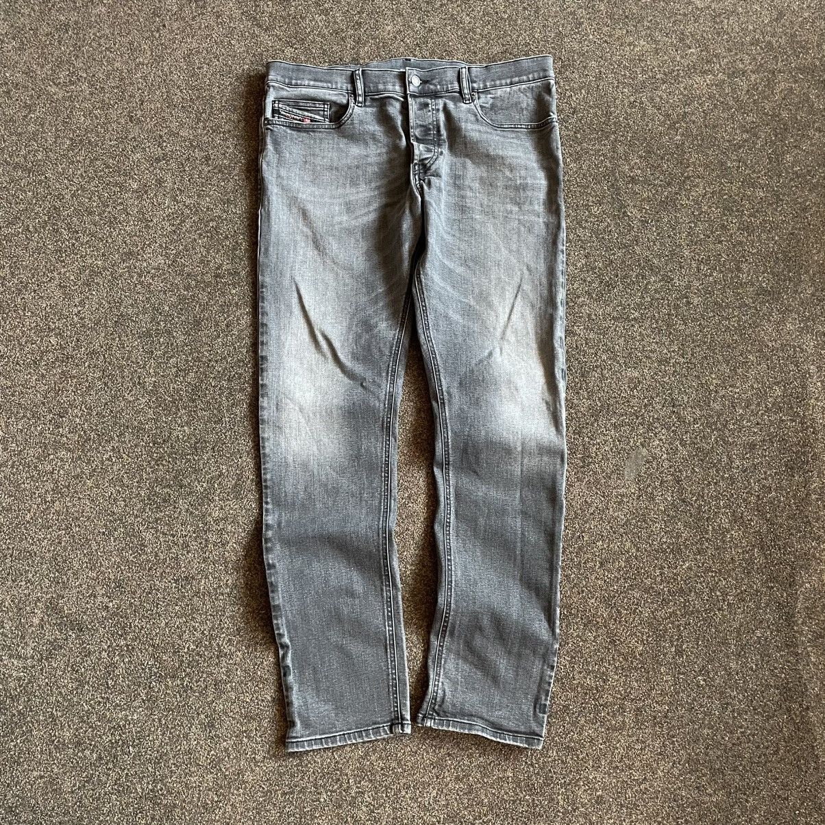 Vintage Vintage Diesel Faded Distressed Slim Jeans Grunge W36 Logo Size US 36 / EU 52 - 1 Thumbnail