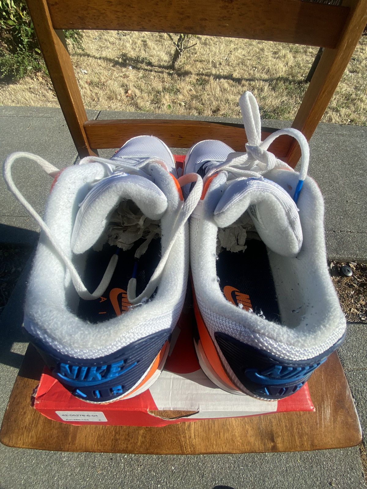 Nike (USED) (FREE SHIPPING) Nike Air Max 90 Essential Size US 11.5 / EU 44-45 - 2 Thumbnail