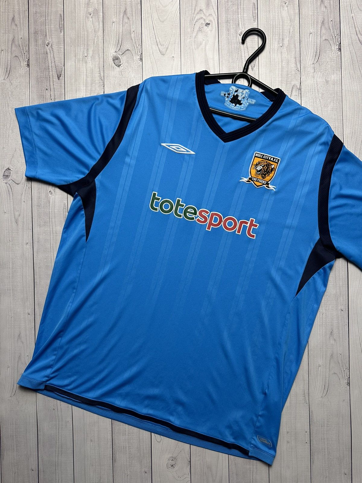 Umbro × Vintage Vintage Umbro Hull City soccer jersey size XL logo blue rare Size US XL / EU 56 / 4 - 2 Thumbnail