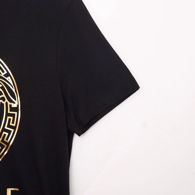 Other Versace Classic print black and gold medusa men's T-shirt Size US L / EU 52-54 / 3 - 4 Thumbnail