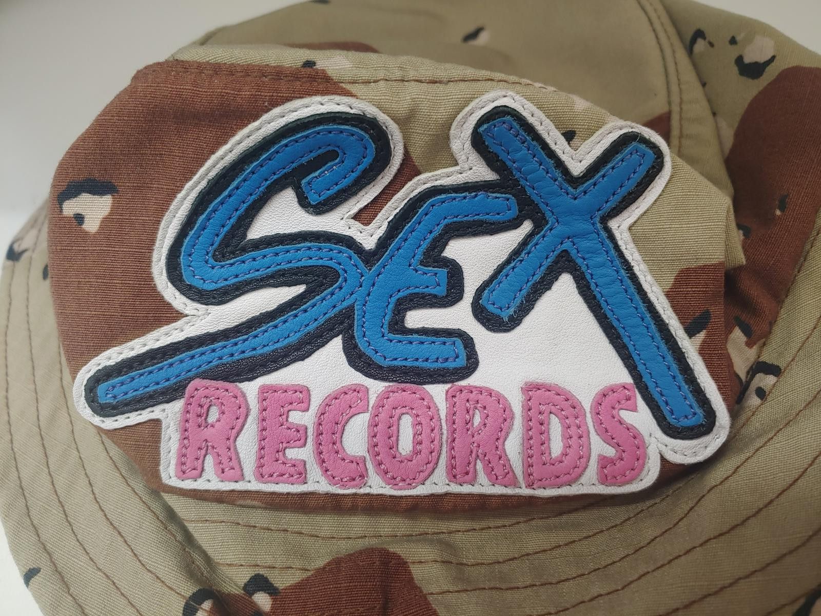 Chrome Hearts CHROME HEARTS MATTY BOY SEX RECORDS DESERT CAMO BUCKET HAT Size ONE SIZE - 7 Thumbnail