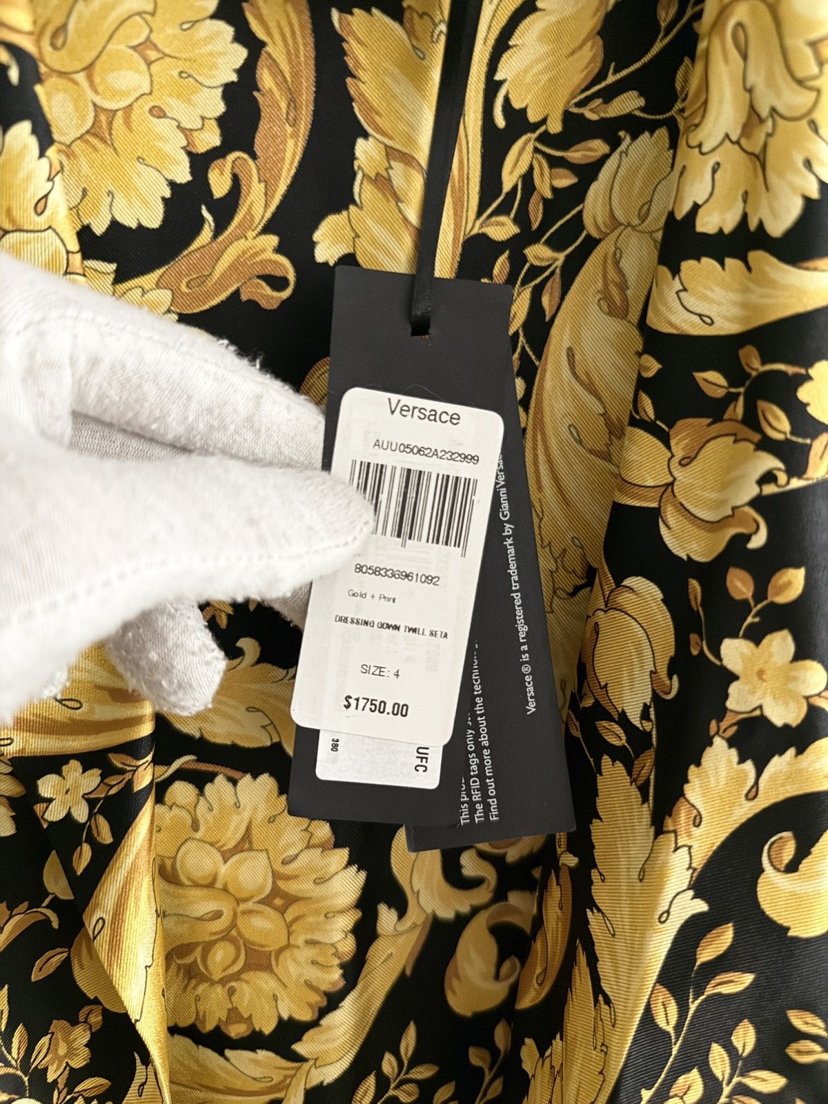 Versace STEAL! Versace Silk Twill Baroquel Robe (Brand New) Size US L / EU 52-54 / 3 - 6 Thumbnail