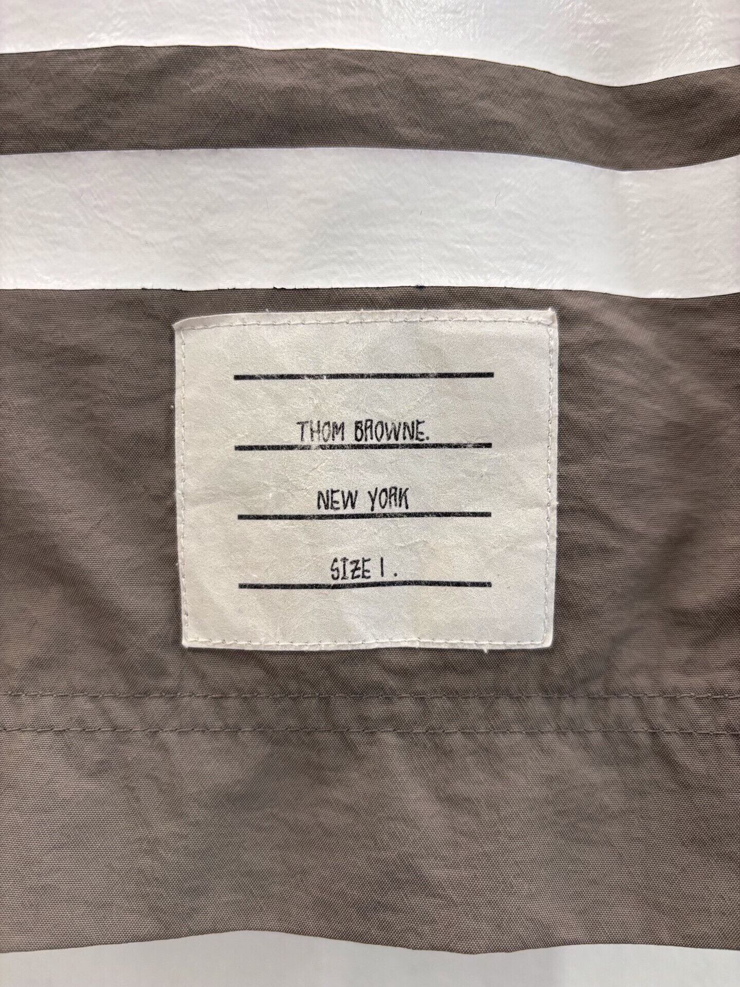 Thom Browne gray casual shorts with stripes by Thom Browne Size US 27 - 4 Thumbnail