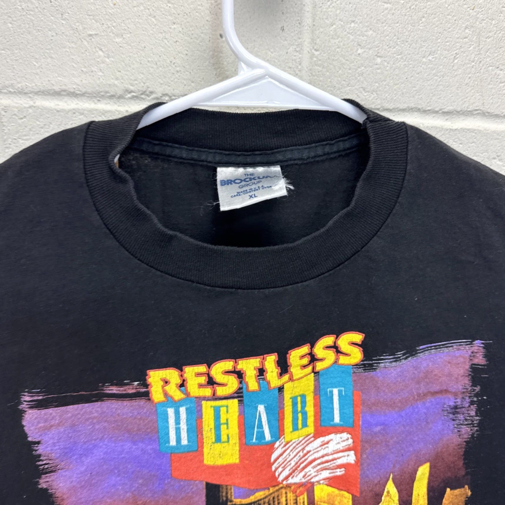 Vintage VINTAGE Brockum T-Shirt Band Restless Heart 1991 XL Black Short Sleeve Crew Neck Men Fans 90s 80s Tour Tee Portrait Graphic Print Easy Care Preshrunk Size US XL / EU 56 / 4 - 5 Thumbnail