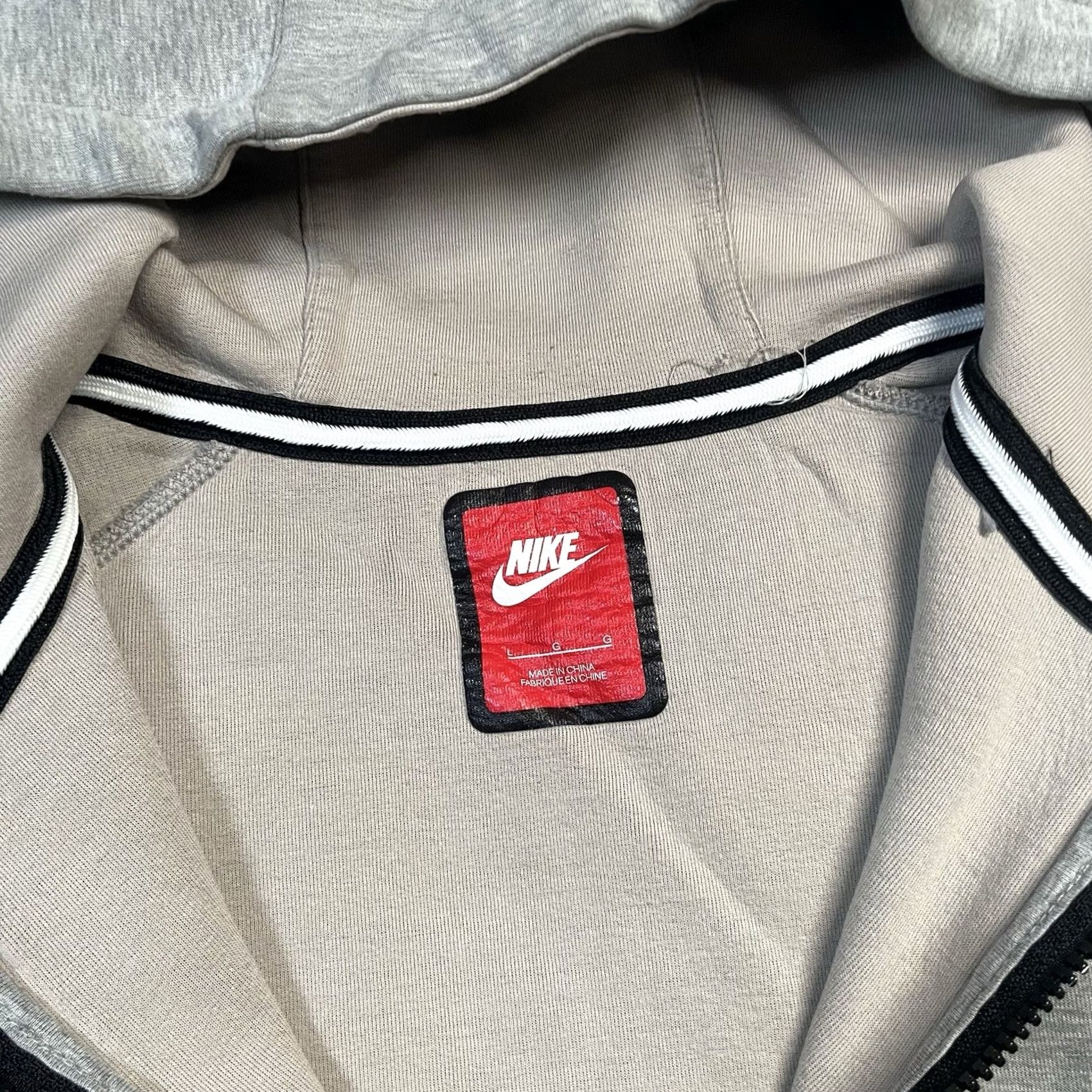 Nike Nike Tech Fleece Hoodie Mens L Gray Full Zip Nike Windrunner Swoosh Logo Sweatshirt Jacket Size US L / EU 52-54 / 3 - 2 Thumbnail