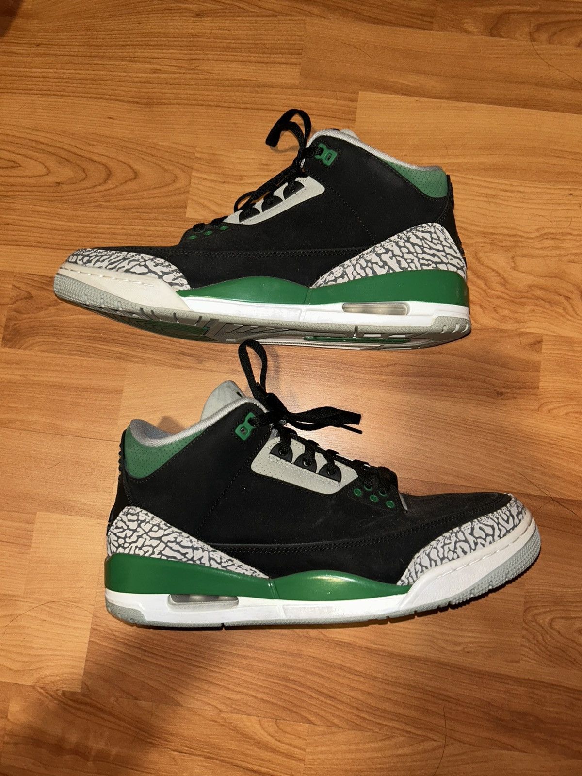 Jordan Brand × Nike Jordan 3 Pine Green Size US 10.5 / EU 43-44 - 1 Thumbnail