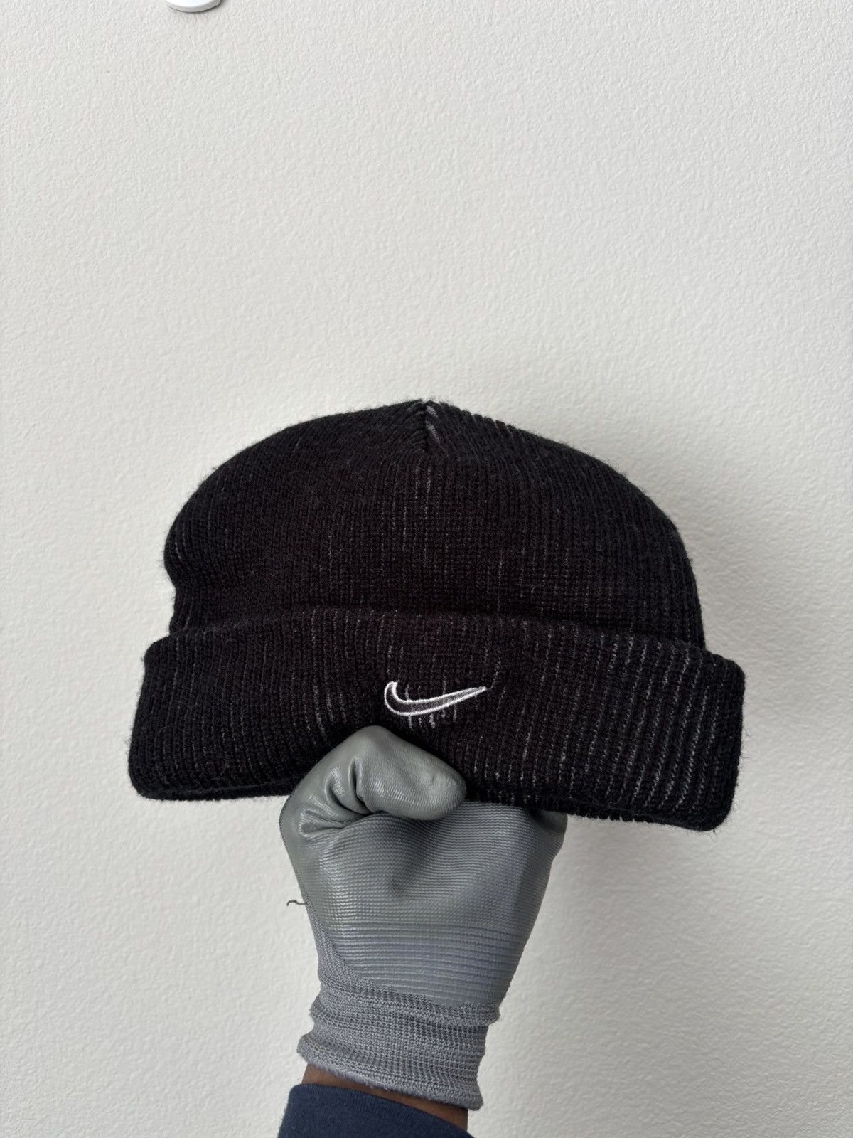 Vintage Vintage Nike Logo Loose Fit Beanie Size ONE SIZE - 1 Thumbnail