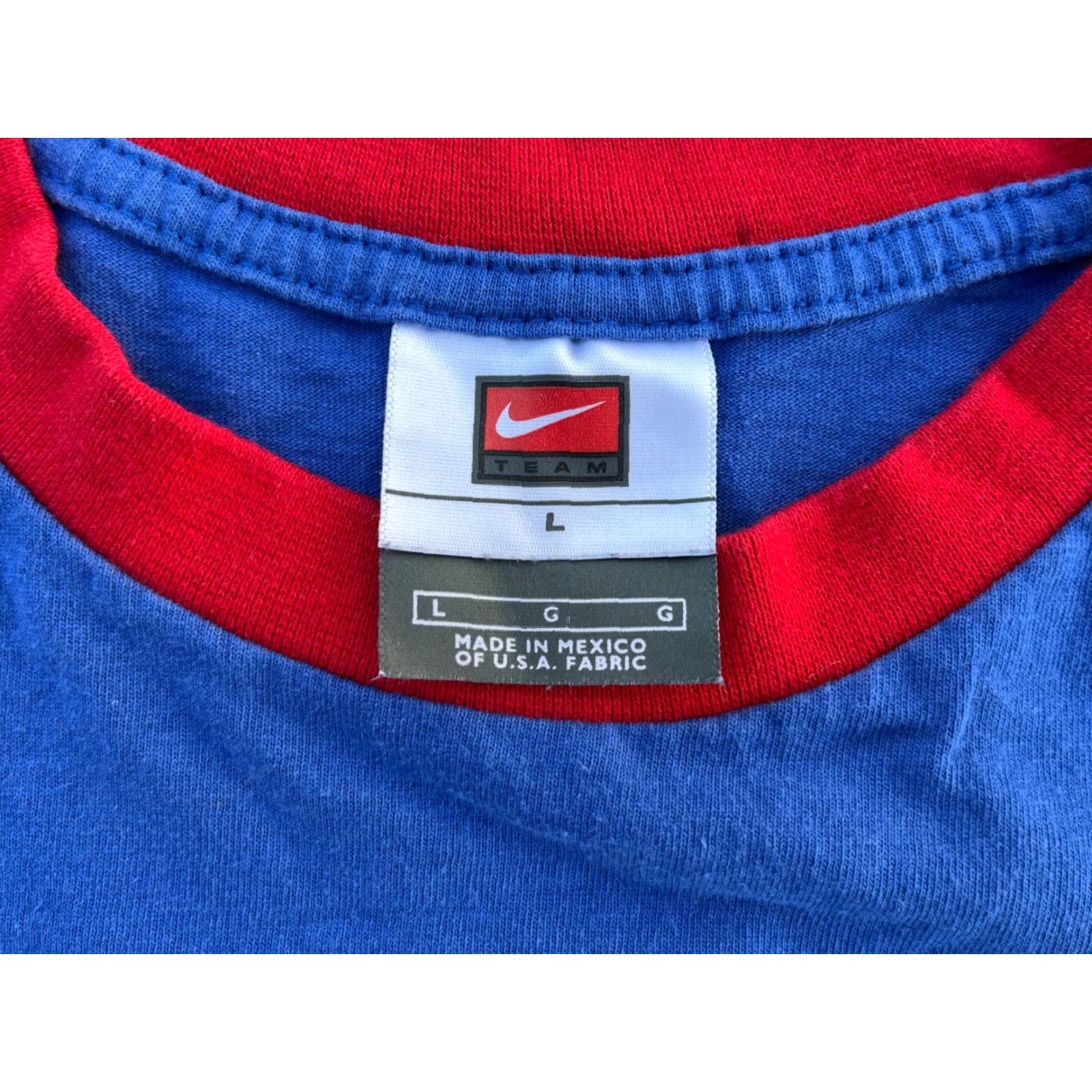 Nike VINTAGE Nike Team Chicago T-Shirt Mens L Blue 2006 Sports Shirt Short Sleeve Crew Neck Size US L / EU 52-54 / 3 - 4 Thumbnail