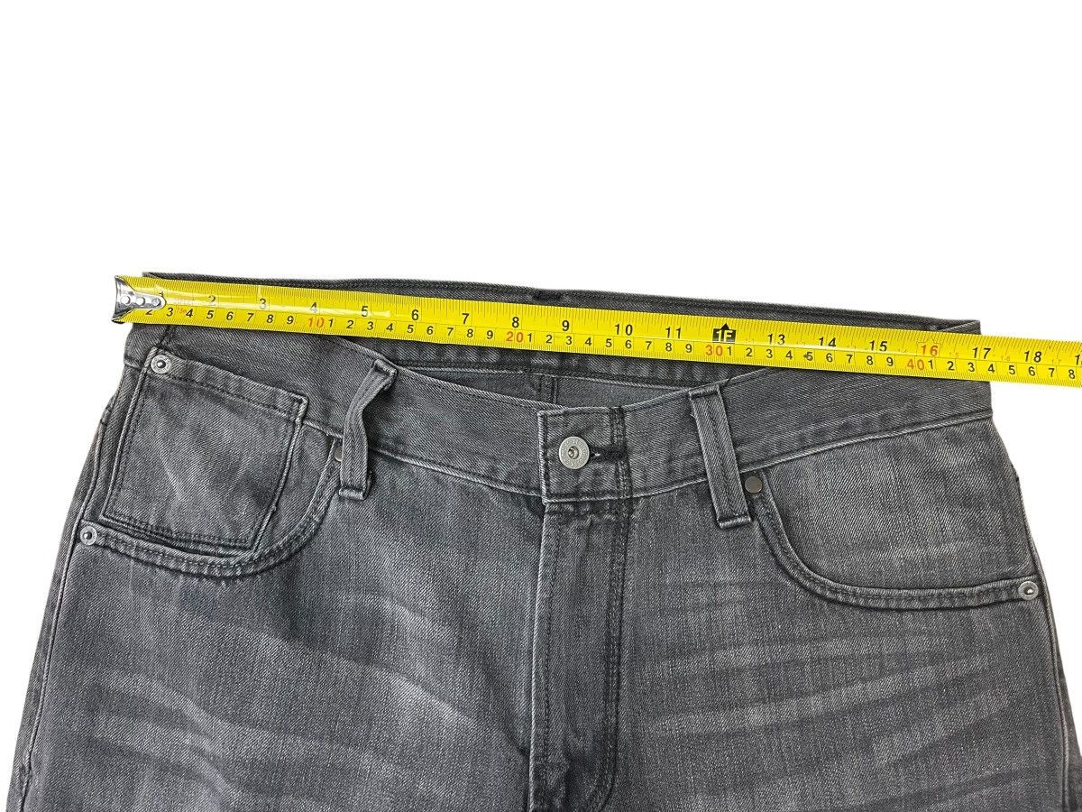Levi's Vintage Levi’s 514 Slim Straight Jeans Streetwear Size US 34 / EU 50 - 15 Thumbnail