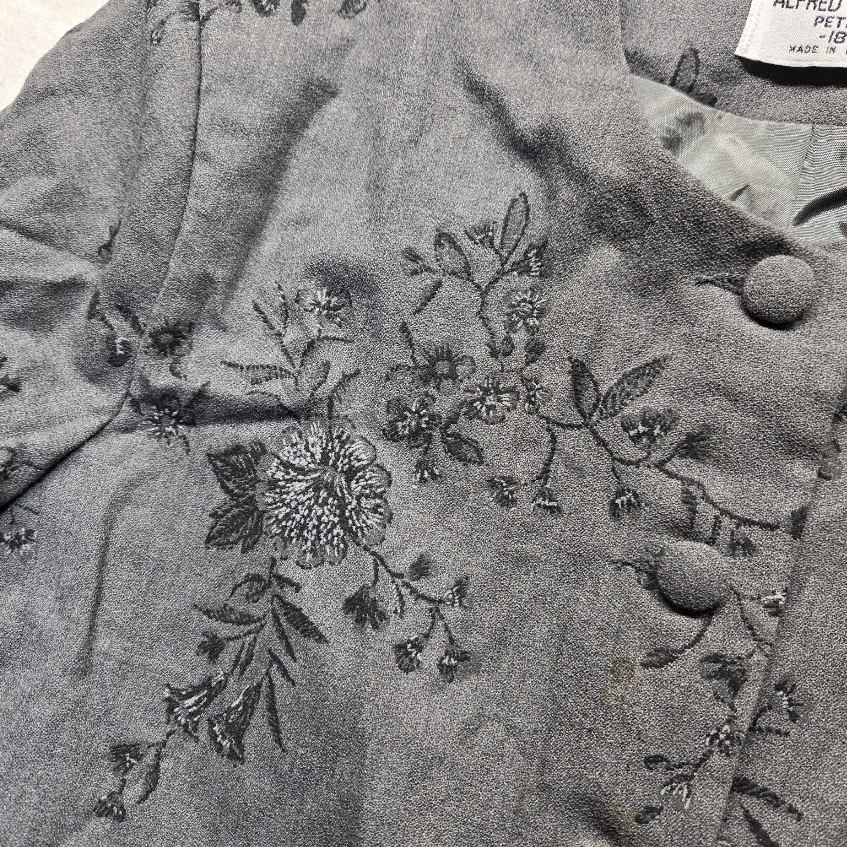 Vintage Alfred Dunner Jacket Women 18P Gray Floral Long Sleeve Button Up Coat Overcoat With Shoulder Pads Size XXL / US 16-18 / IT 52-54 - 6 Thumbnail