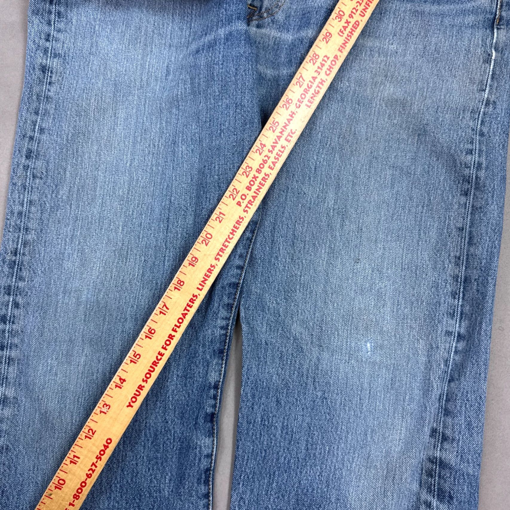 Levi's VINTAGE Levis 501 Jeans Mens 36x32 Blue Denim Pants Straight Button Fly Faded Work Chore Jeans Size US 36 / EU 52 - 6 Thumbnail