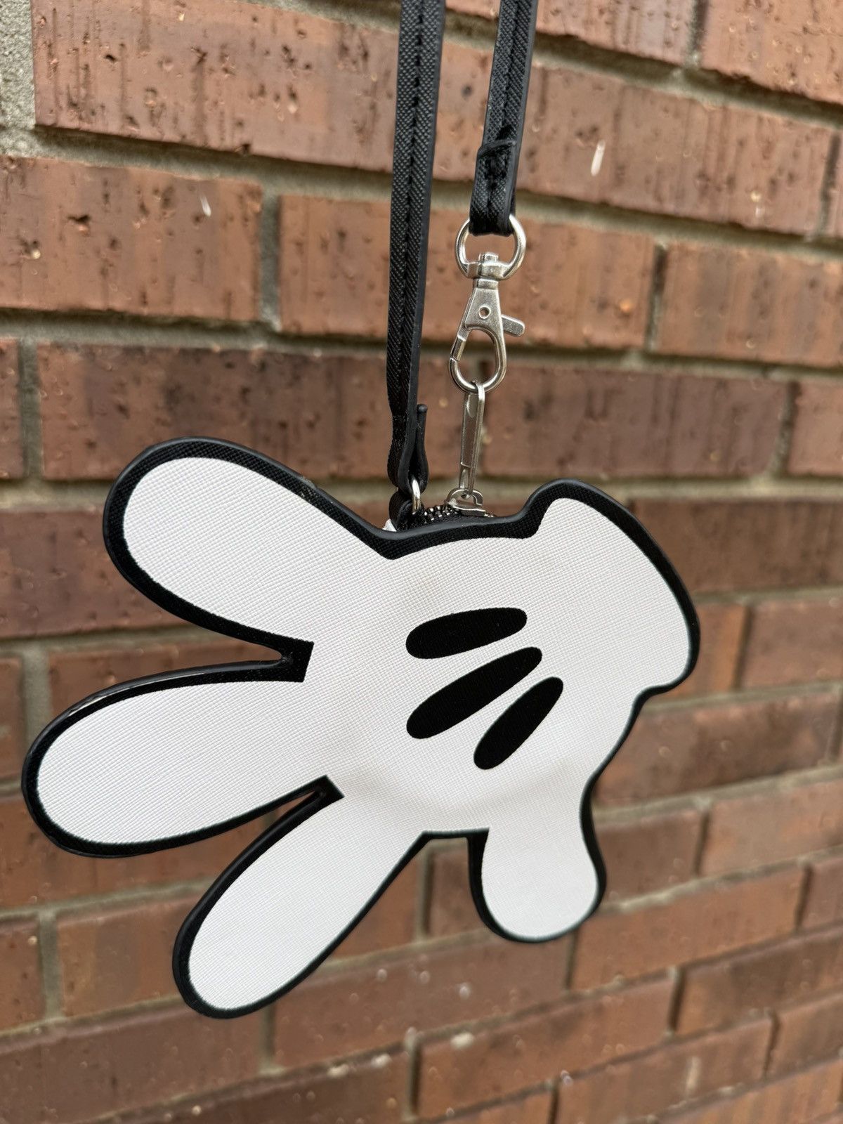 Disney Walt Disney Parks Mickey Mouse Hand Wristlet Coin Purse Size ONE SIZE - 3 Thumbnail