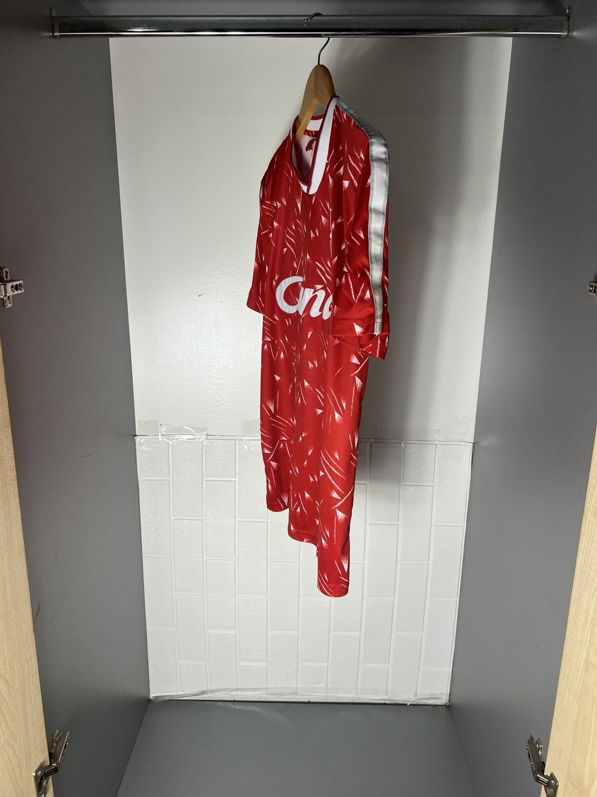 Vintage VERY RARE LIVERPOOL ENGLAND SOCCER JERSEY RETRO CANDY 90s Size US L / EU 52-54 / 3 - 16 Thumbnail