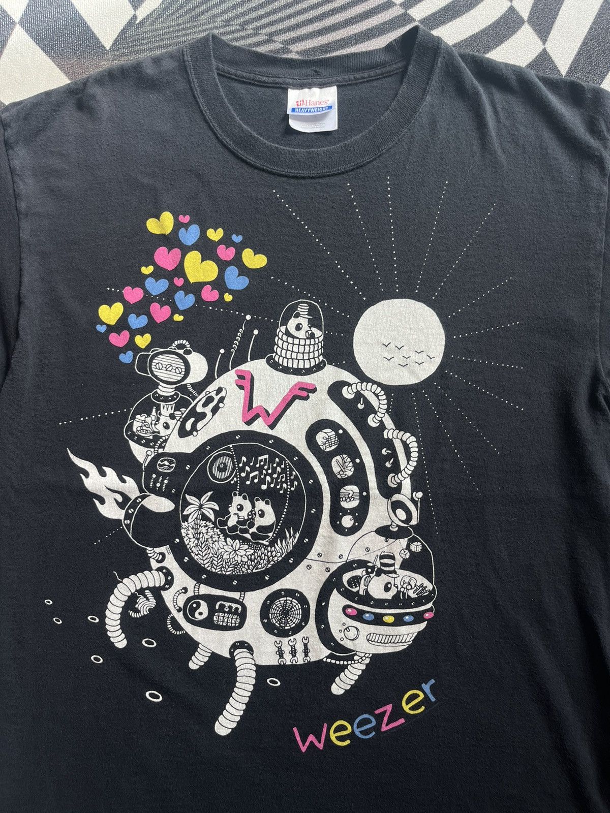Band Tees Vintage WEEZER Art Design 2010’s Band Tshirt Size US L / EU 52-54 / 3 - 5 Thumbnail