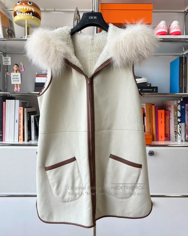 Loro Piana Loro Piana Cream White Lamb Fur Double Sided Wearable Vest Size M / US 6-8 / IT 42-44 - 2 Thumbnail