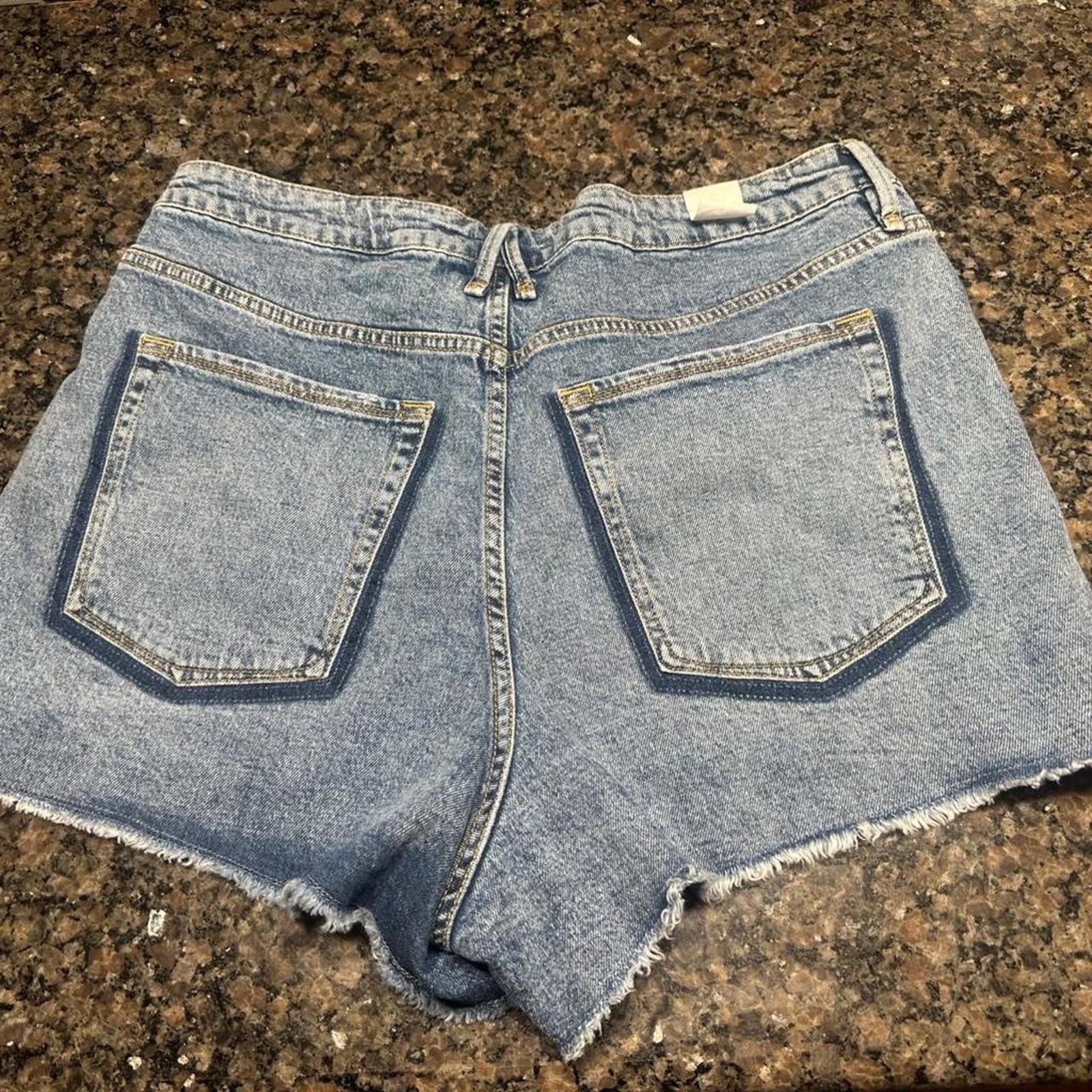 Other High-waisted blue denim shorts#denim #summer Size 38" / US 16 / IT 52 - 2 Thumbnail
