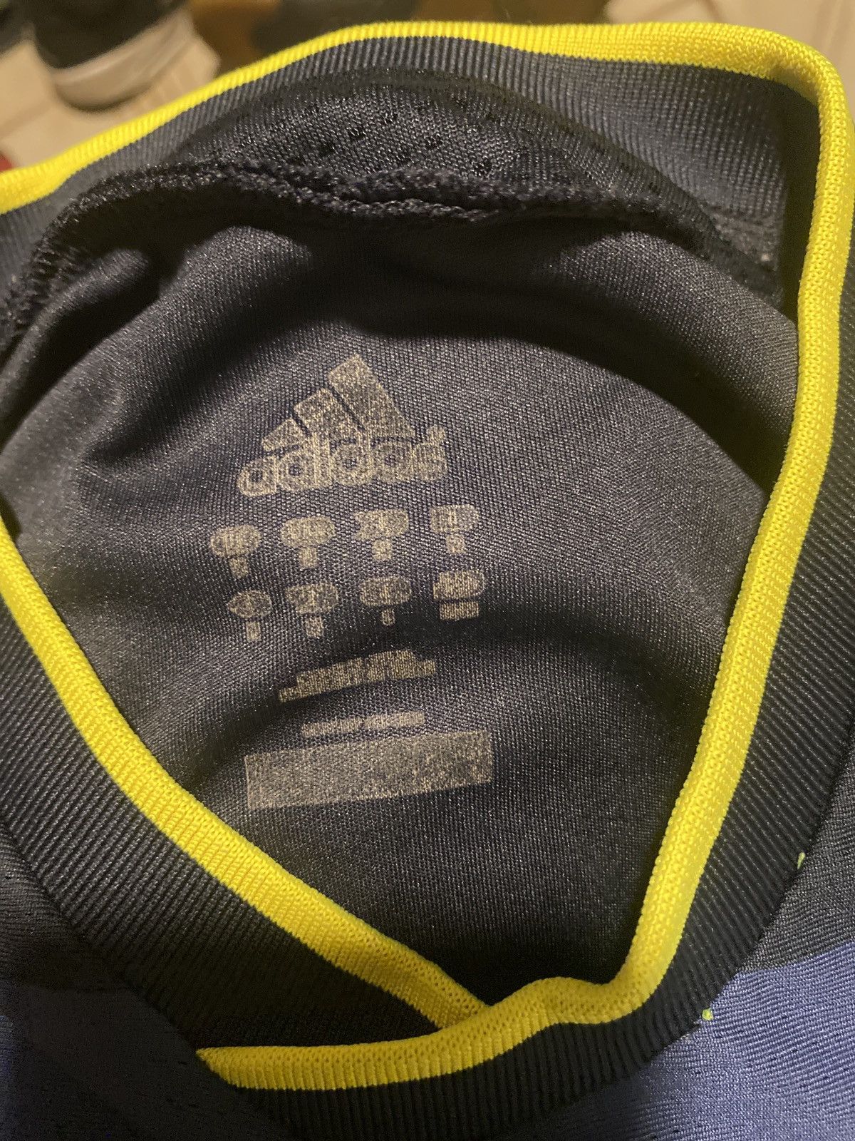 Adidas × Vintage Chelsea 2009-2010 away Size US M / EU 48-50 / 2 - 3 Thumbnail