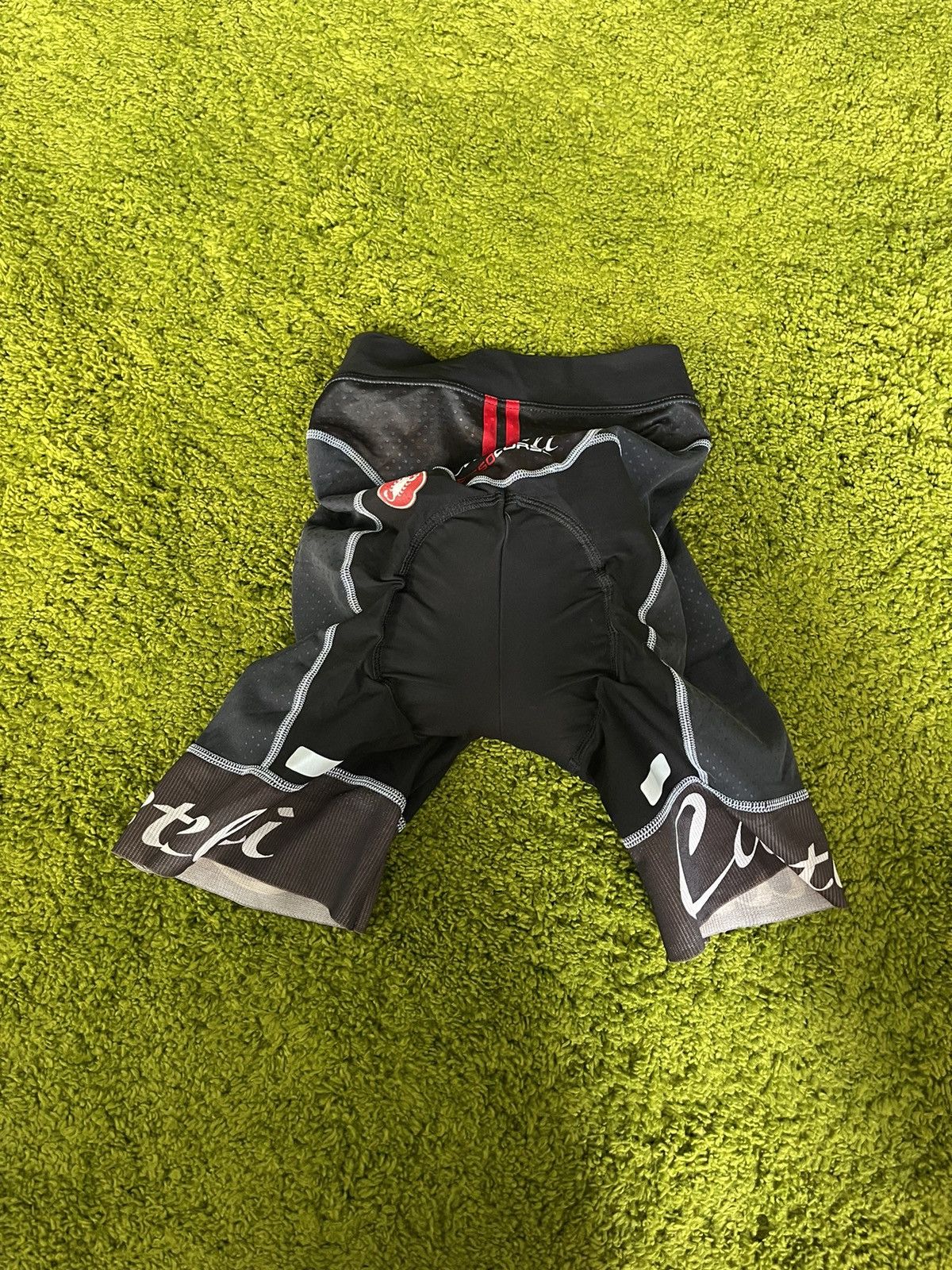 Designer Castelli cycle velo shorts Size US 32 / EU 48 - 2 Thumbnail