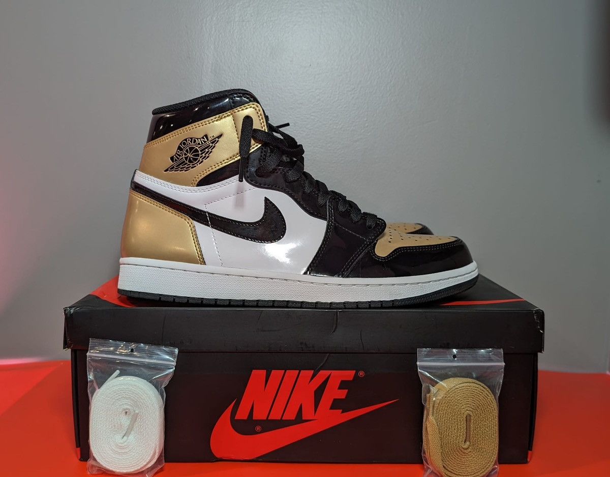 Size 10 Jordan Retro High OG NRG Gold Toe 2018