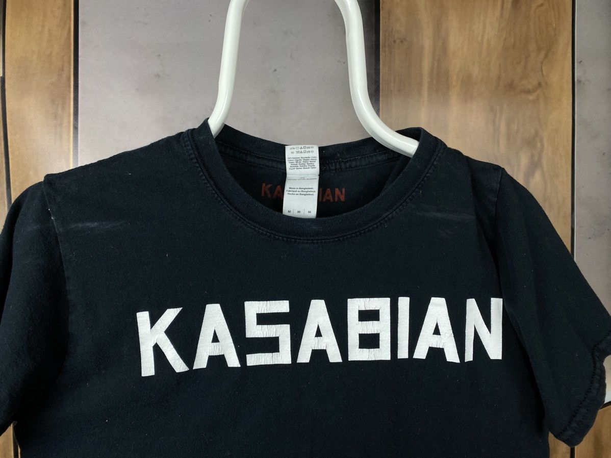 Band Tees 🎸Vintage 2015 T-Shirt Kasabian Live Concert Overprint Tee🎸 Size US M / EU 48-50 / 2 - 4 Thumbnail