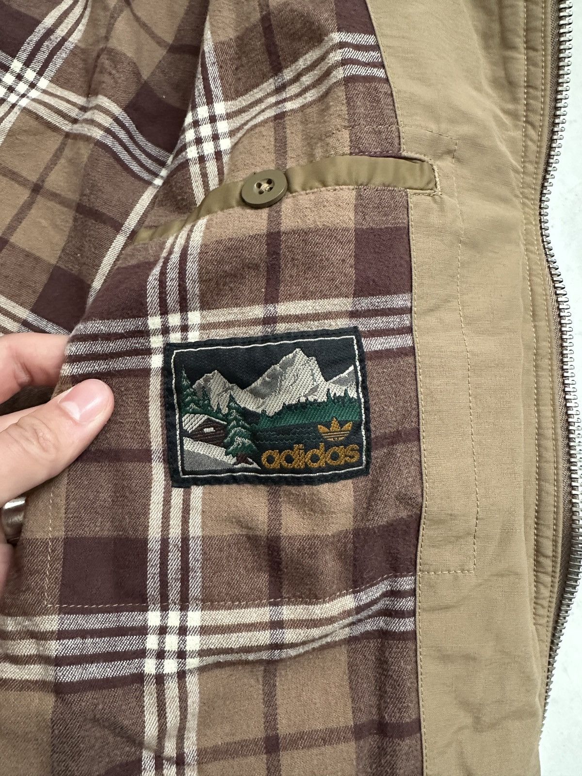 Adidas × Vintage 90s Vintage Adidas brown and khaki windbreaker light jacket Size US M / EU 48-50 / 2 - 11 Thumbnail