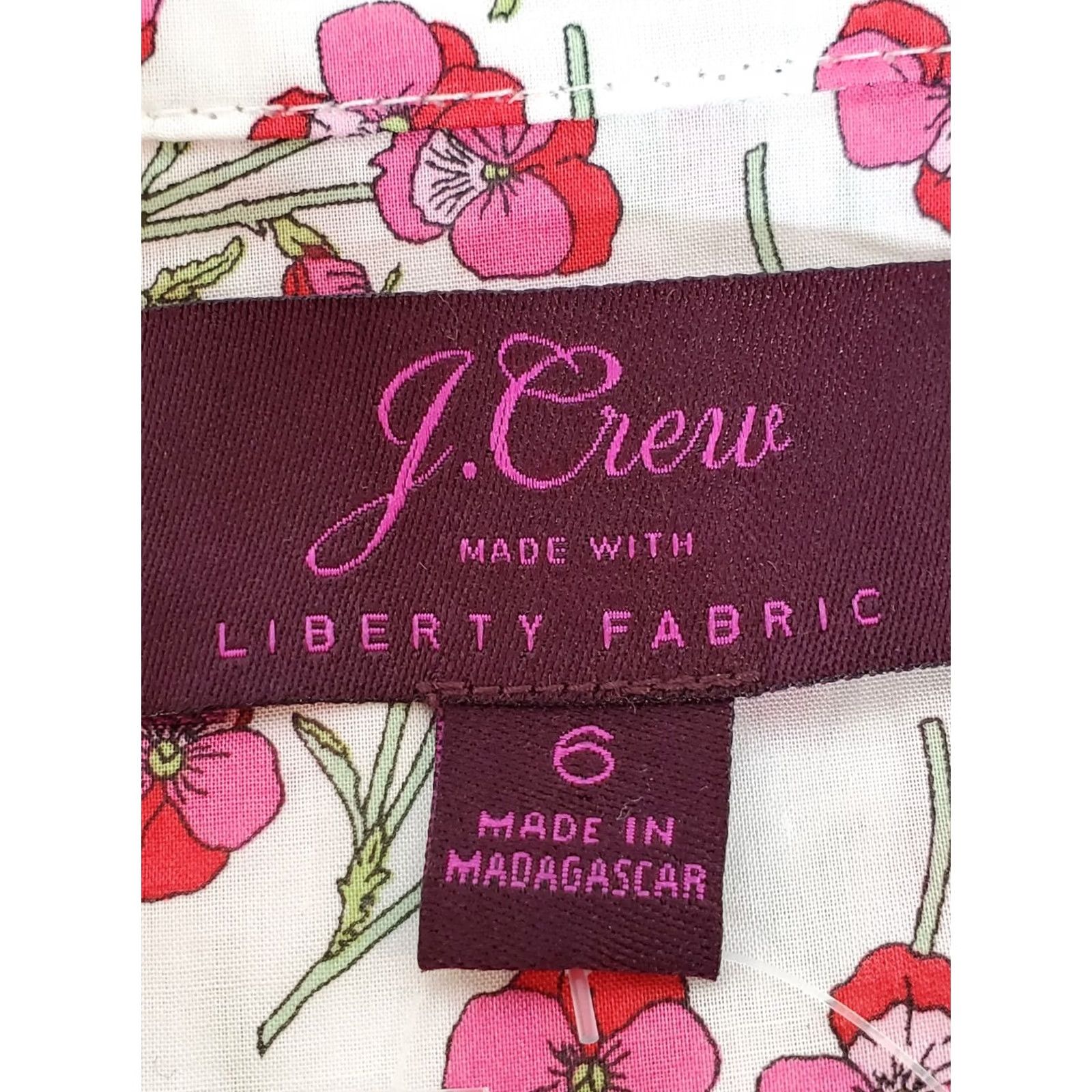 J.Crew J.Crew Liberty Fabric Cotton Floral Red White Collared Button-Up Women's Size 6 New NWT Mens? Size M / US 6-8 / IT 42-44 - 4 Thumbnail