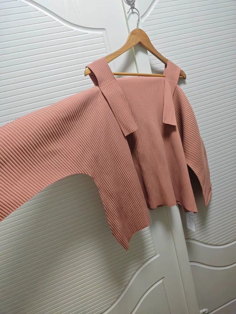 Other Issey Miyake/三宅一生 Pink pleated off-the-shoulder top Size M / US 6-8 / IT 42-44 - 3 Thumbnail