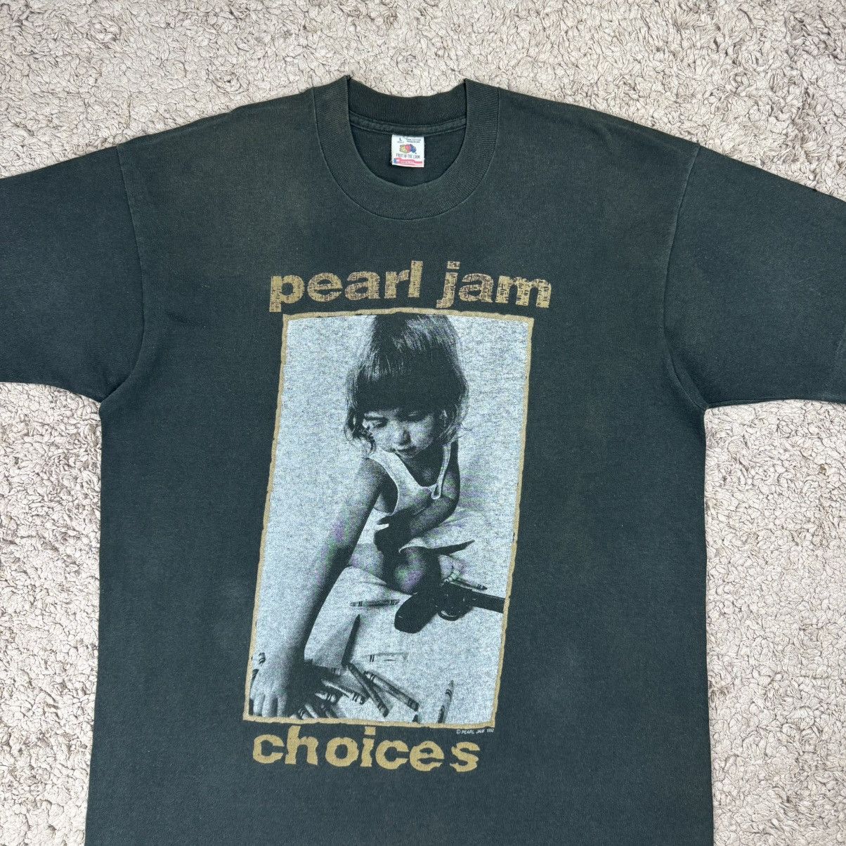 Band Tees Vintage 1992 Pearl Jam "Choices crayons over guns" T-shirt Size US L / EU 52-54 / 3 - 5 Thumbnail