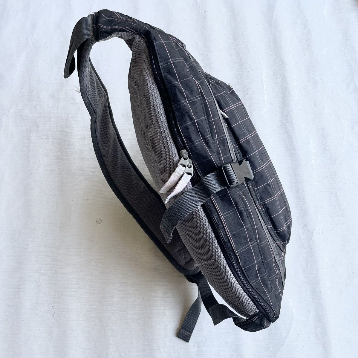 Japanese Brand East Boy Checkered Multi Pocket Gorpcore Crossbody Bag Size ONE SIZE - 8 Thumbnail