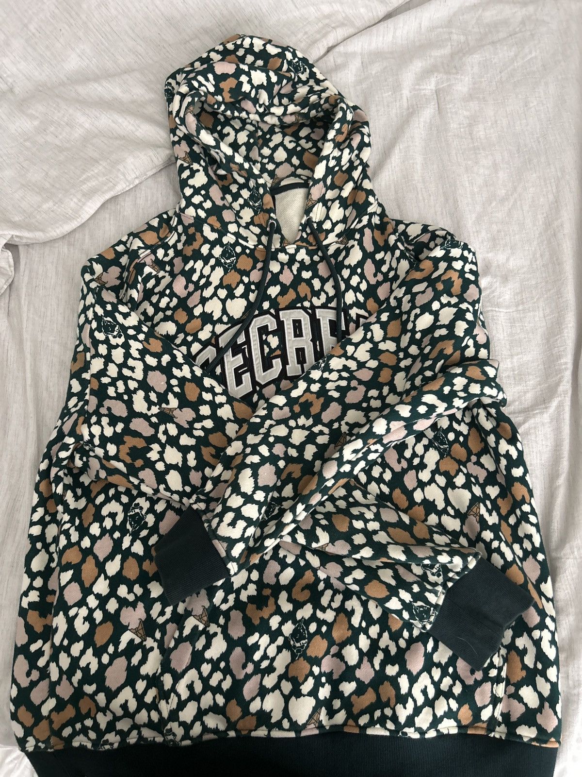 Icecream Ice cream hoodie worn 1x Size US XL / EU 56 / 4 - 4 Thumbnail