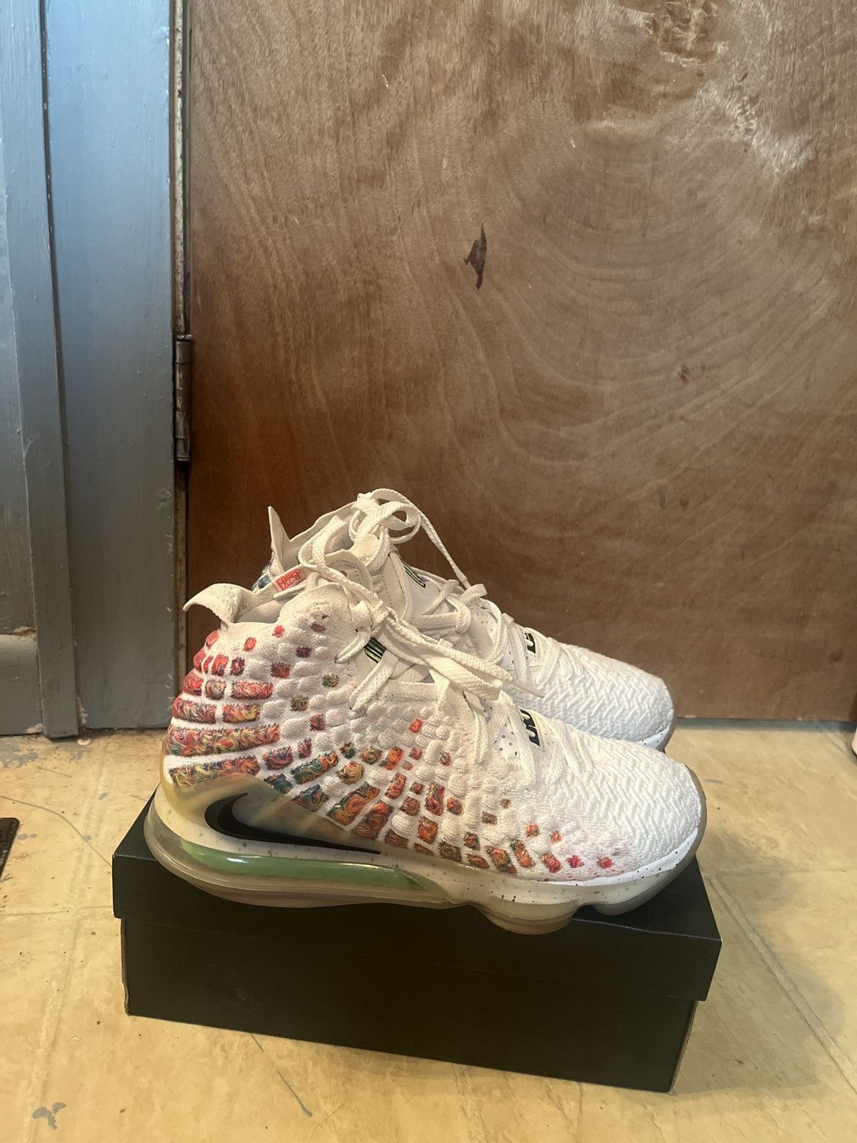 Nike Lebron 17 air command force Size US 9.5 / EU 42-43 - 4 Thumbnail