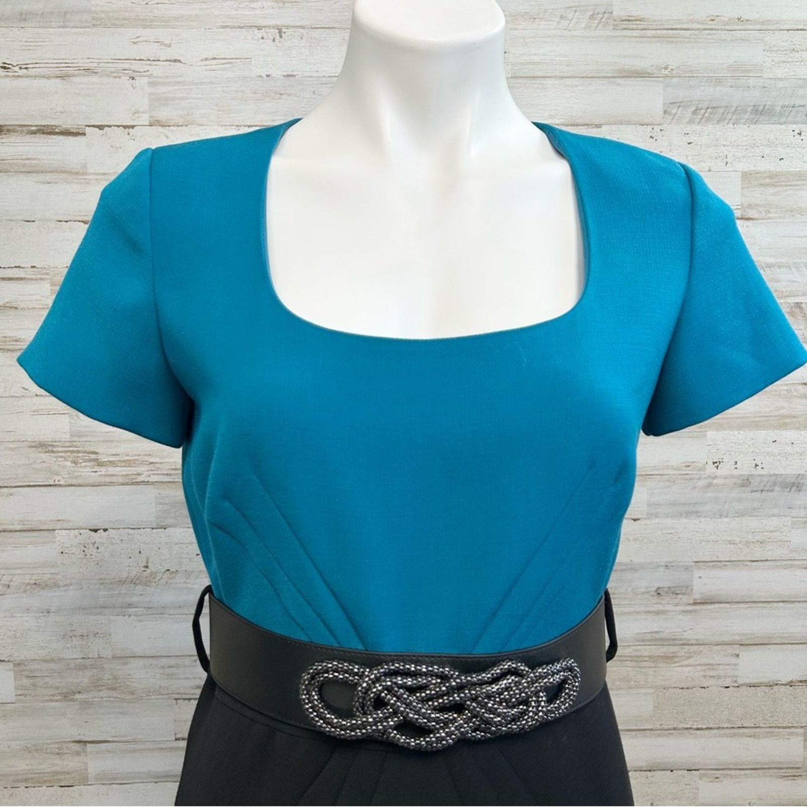 Elie Tahari Tahari Arthur S Levine Short Sleeve Belted Dress Size 4 Size S / US 4 / IT 40 - 2 Thumbnail