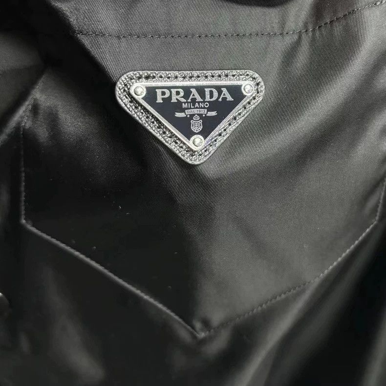 Prada Prada The latest black triangle long-sleeved shirt 2501-Ne Size US L / EU 52-54 / 3 - 5 Thumbnail