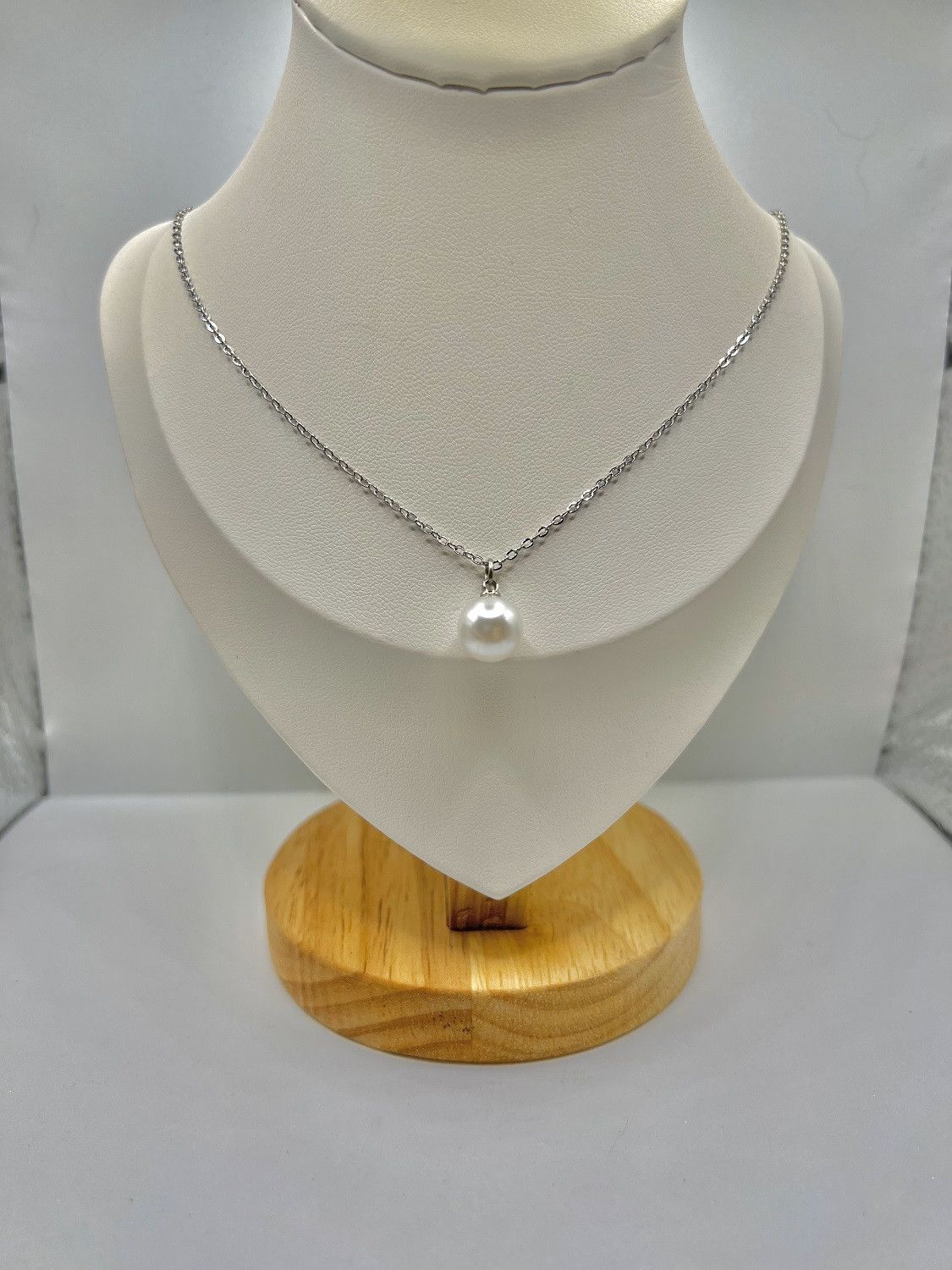 Handmade White Pearl Bead Silver Necklace Size ONE SIZE - 1 Thumbnail