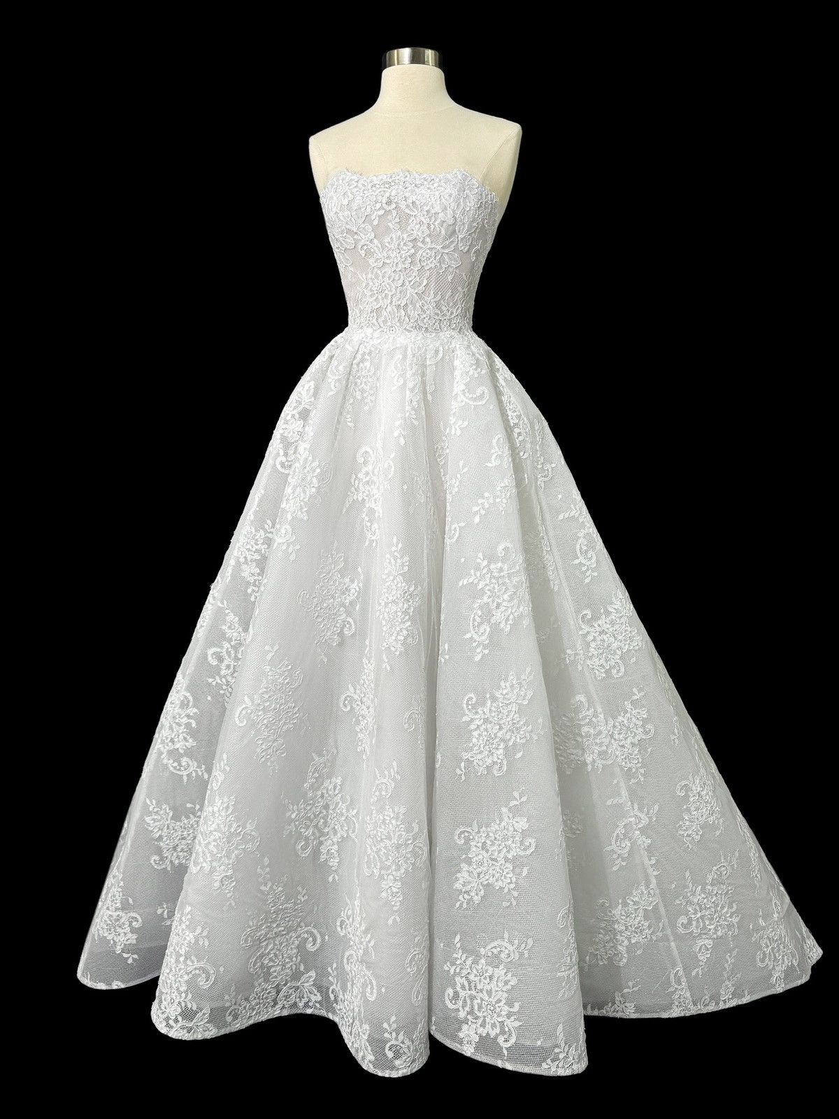 Other Preloved US 2 Anna Augusta French corded lace Bridal Gown Size XS / US 0-2 / IT 36-38 - 1 Thumbnail