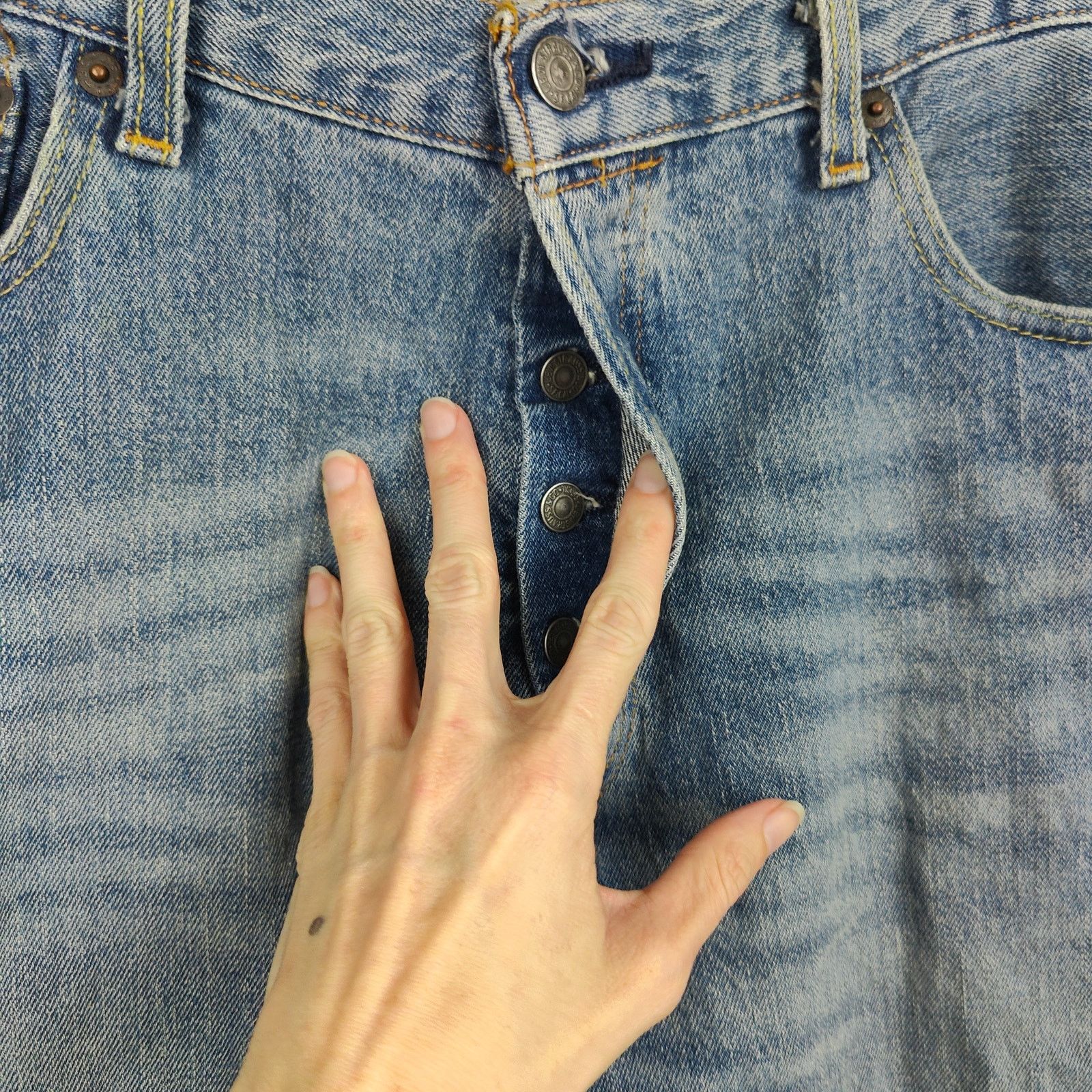 Levi's Levi's 501 Mens 34x30 Medium Wash Straight Fit Relaxed Size US 34 / EU 50 - 3 Thumbnail