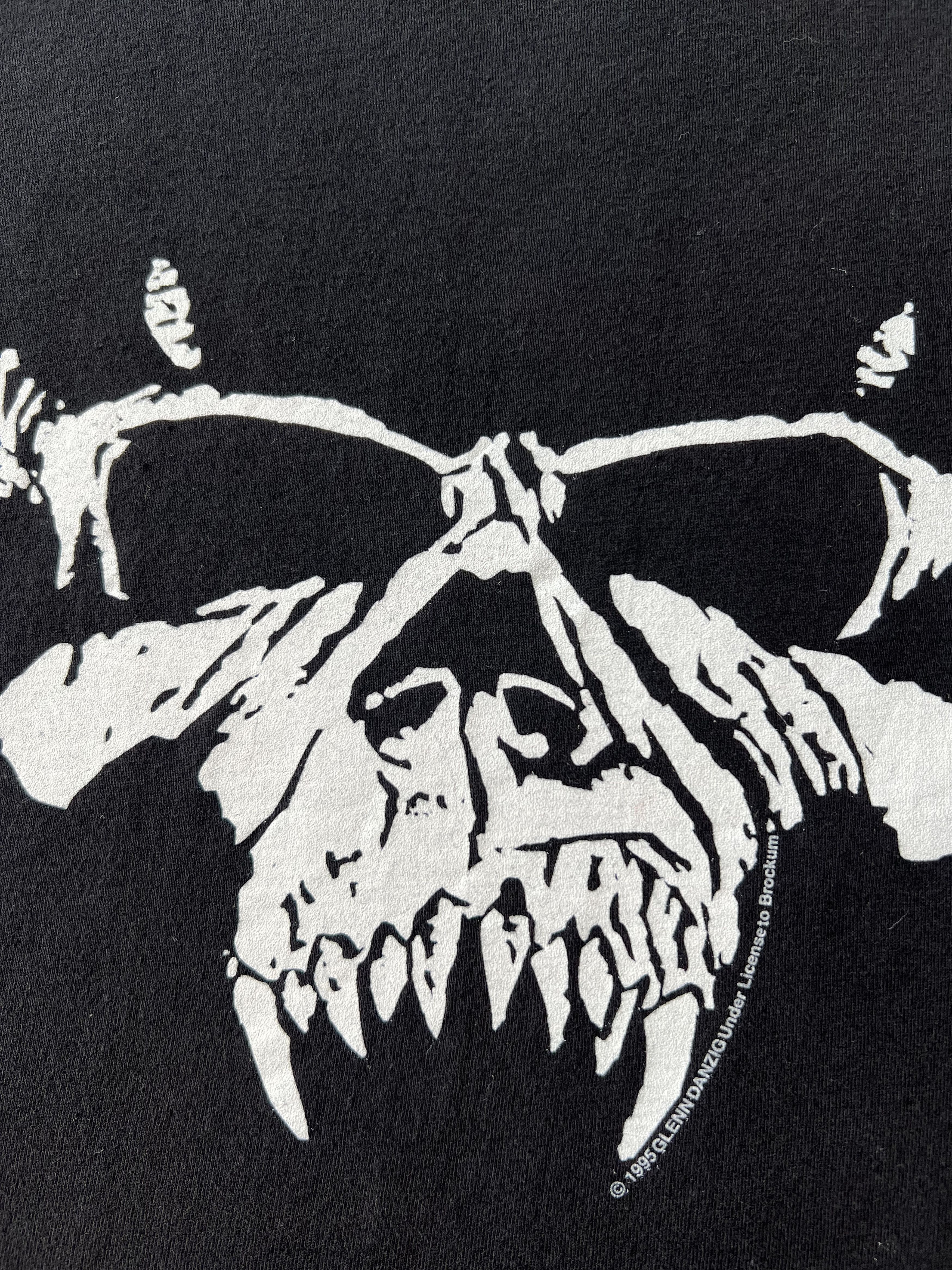 Band Tees Vintage 1995 Danzig Heavy Metal Band Cropped Black T-shirt Size US XL / EU 56 / 4 - 6 Thumbnail