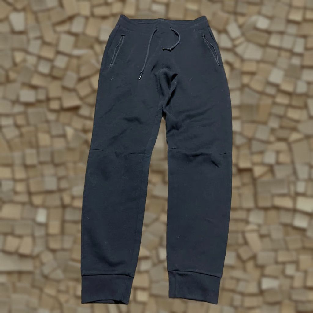 Uniqlo Uniqlo Sweatpants Black Women's Size Small Tie Waist Casual Pants Regular Inseam 27.5 in Tapered Size 28" / US 6 / IT 42 - 1 Thumbnail