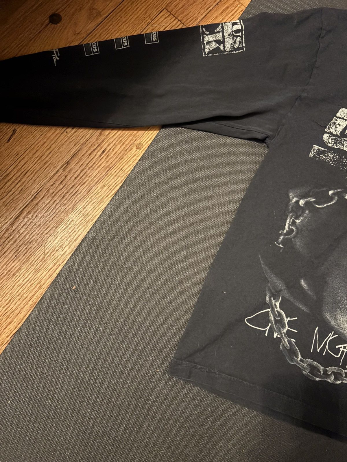 Travis Scott Travis Scott UTOPIA Tour Long Sleeve shirt size 11 Size US L / EU 52-54 / 3 - 2 Thumbnail
