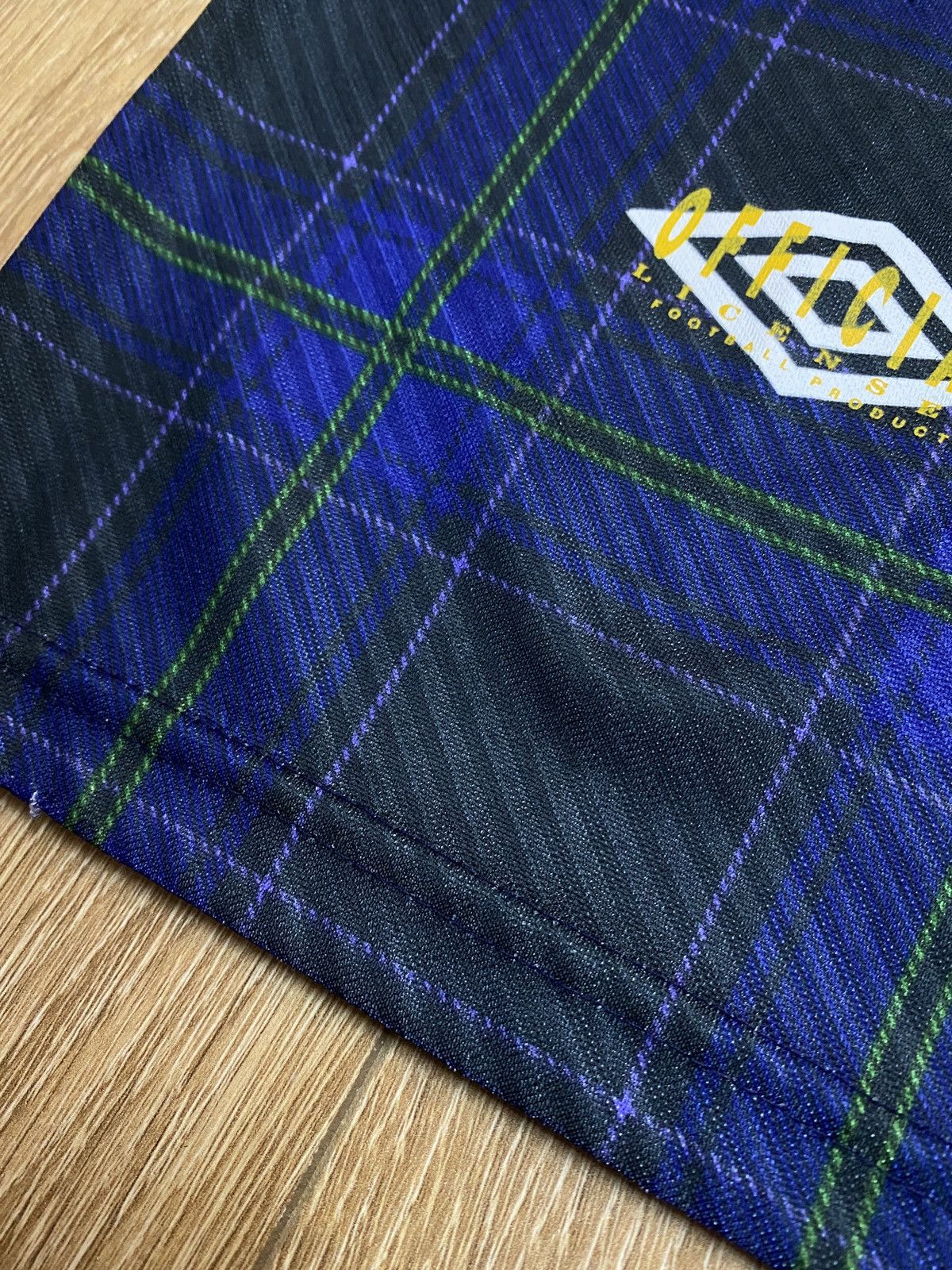 Umbro × Vintage •Vintage Umbro Scotland 1994/96 Soccer jersey Size US M / EU 48-50 / 2 - 13 Thumbnail