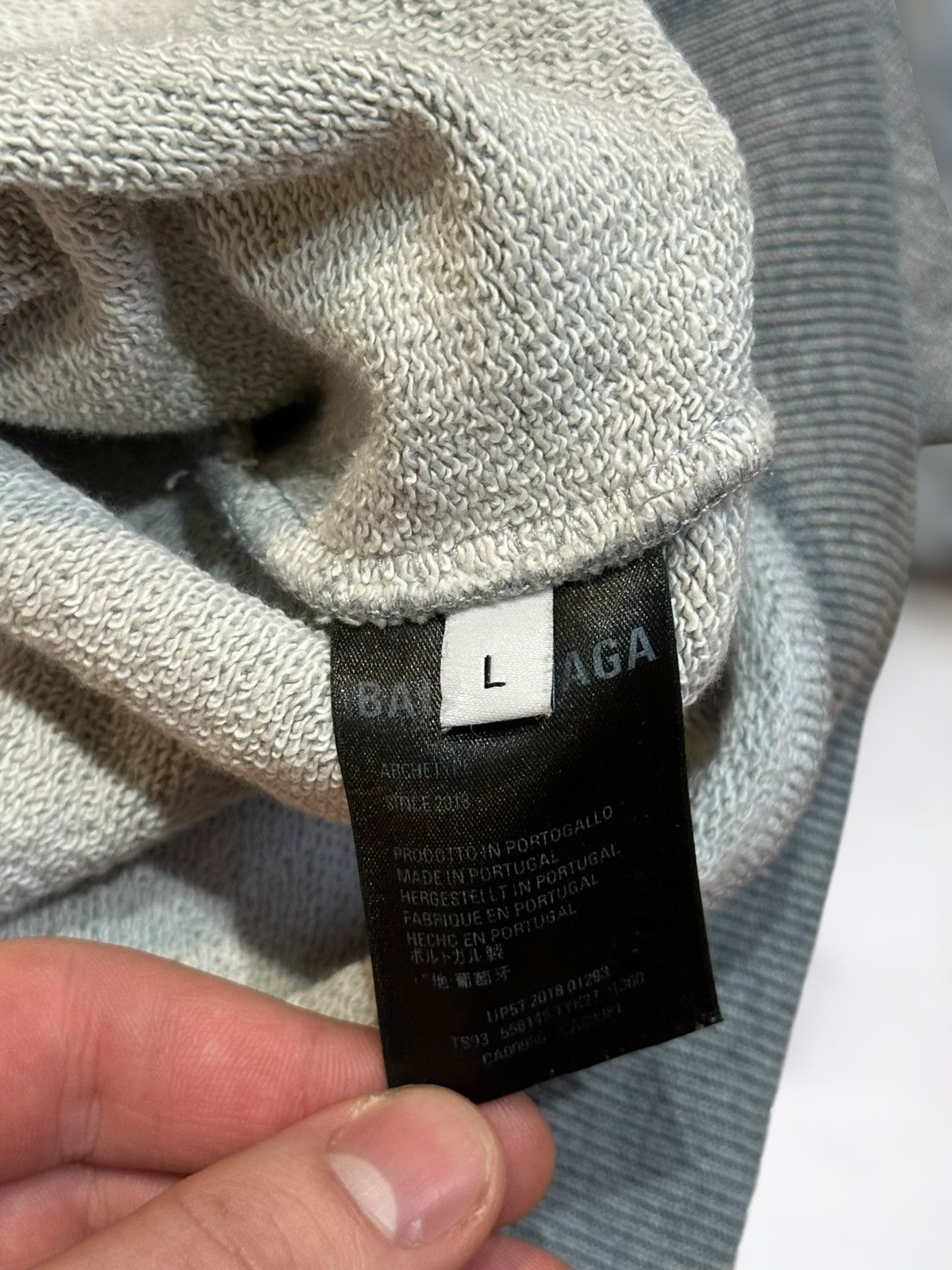 Balenciaga Balenciaga Basic hoodie with small logo Size US S / EU 44-46 / 1 - 5 Thumbnail