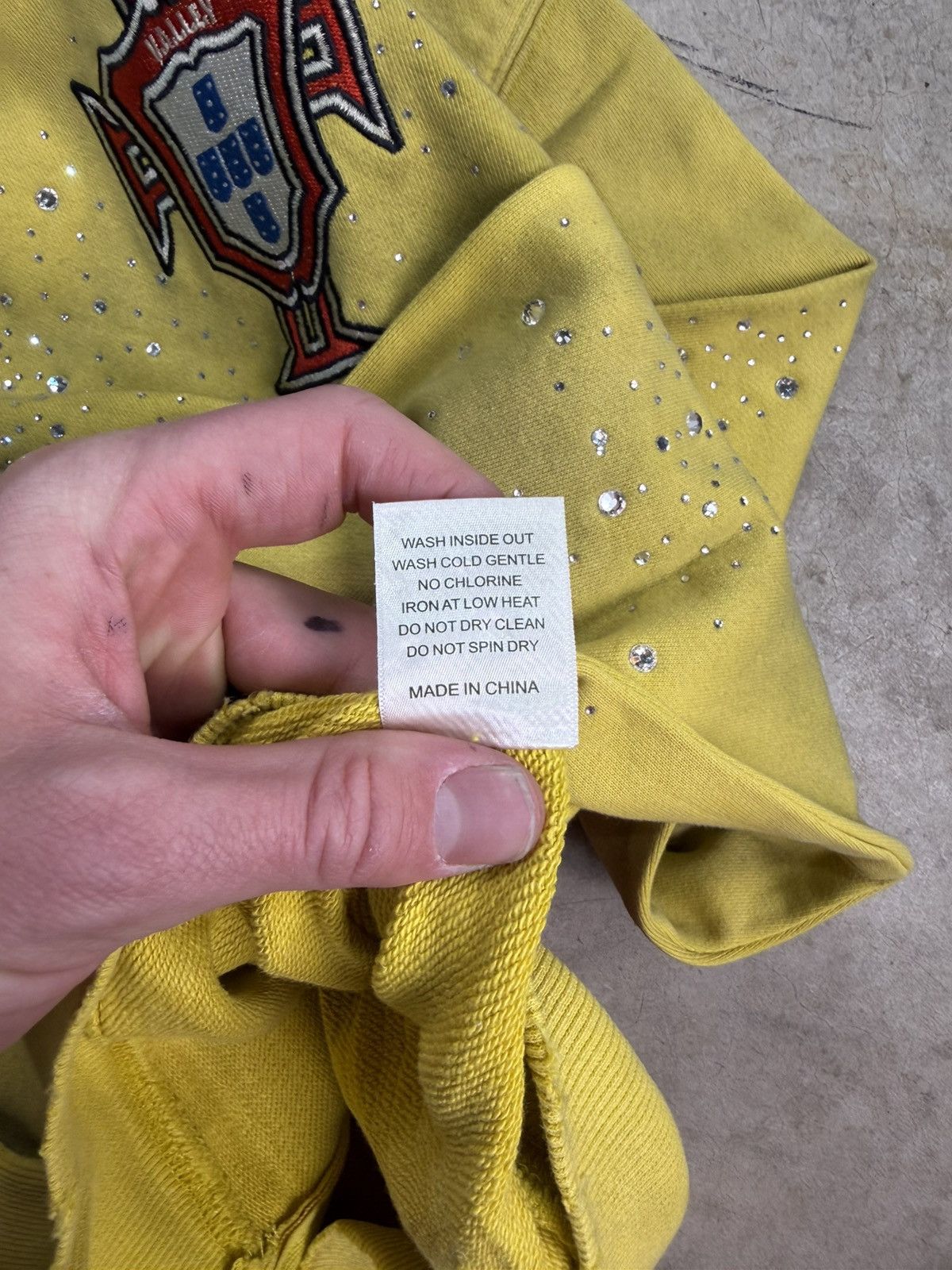 Vale Vale Forever Sun Cluster Zip Up 'Yellow’ Size US S / EU 44-46 / 1 - 7 Thumbnail