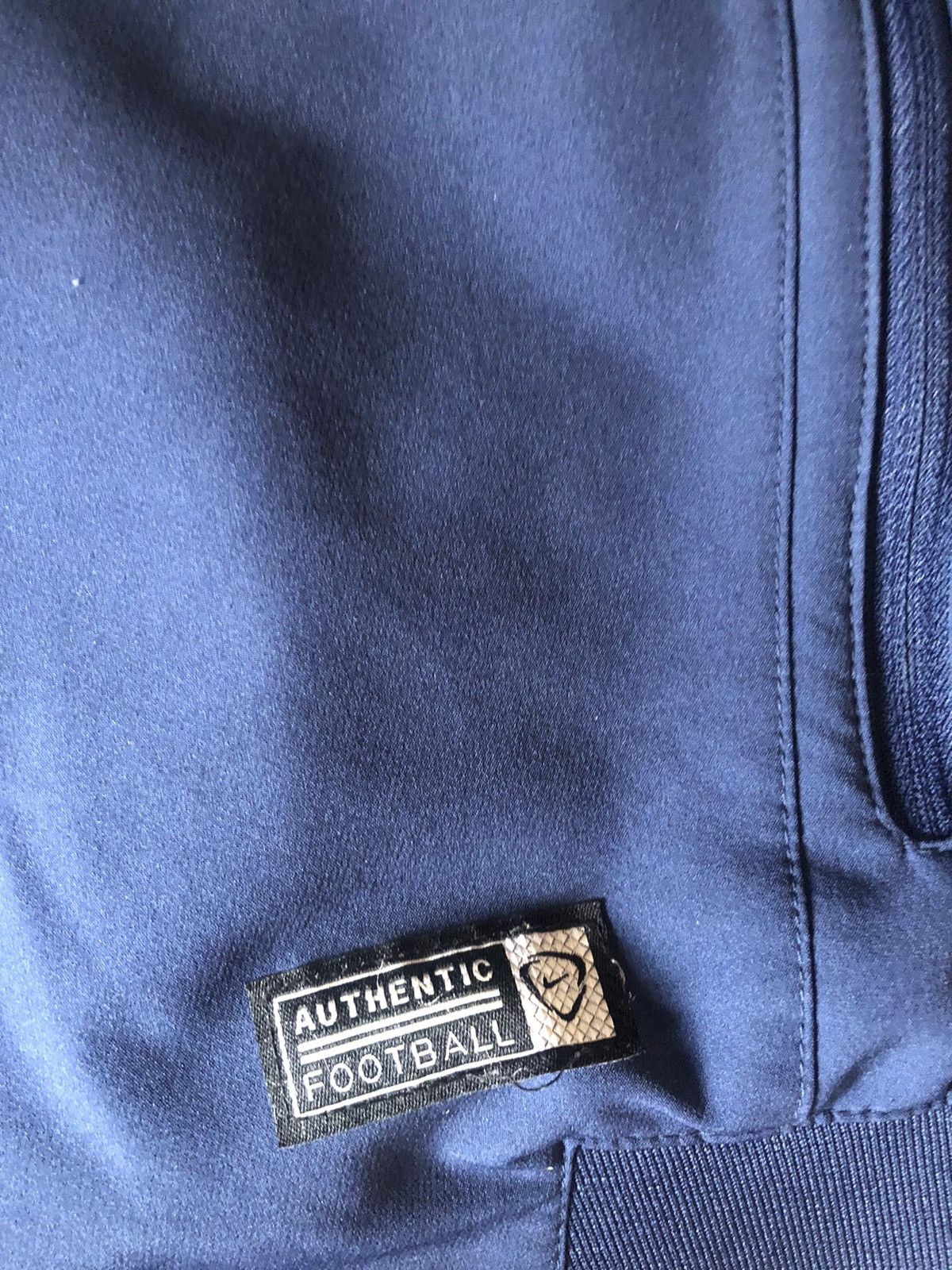 Vintage VINTAGE NIKE MANCHESTER CITY TRACK JACKET Size US XL / EU 56 / 4 - 3 Thumbnail