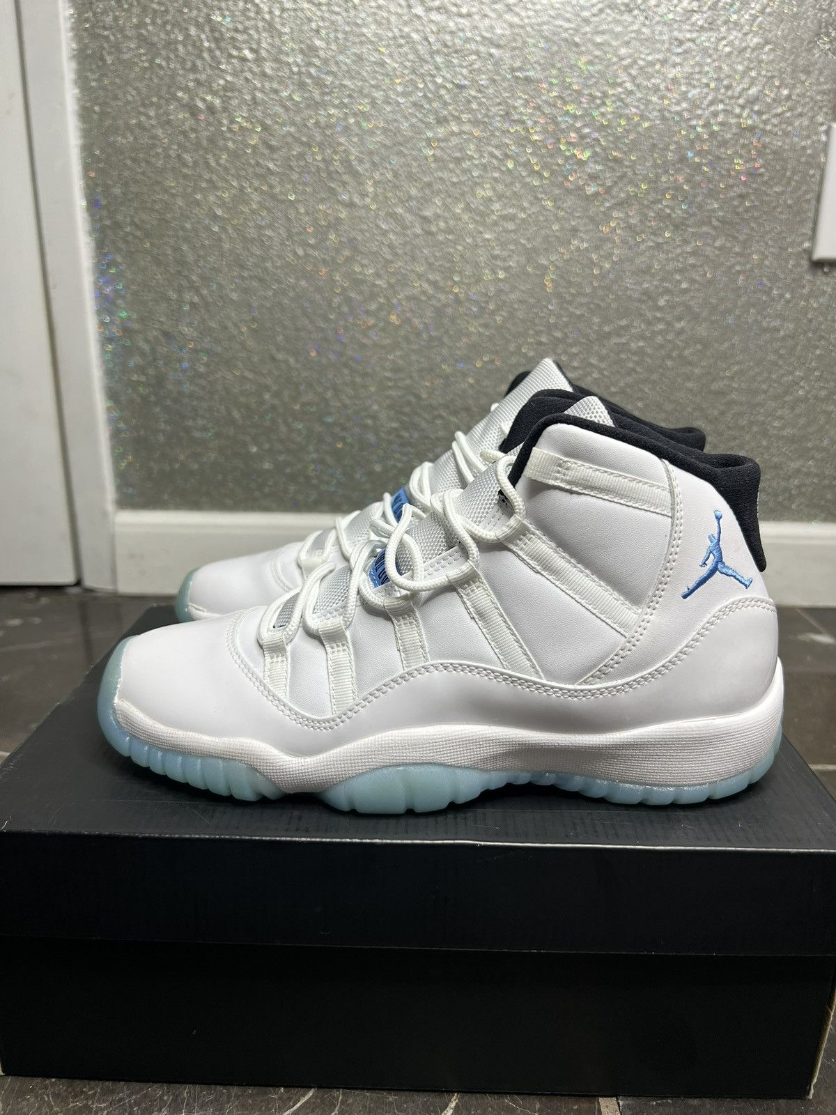 Jordan Brand Jordan Legend Blue 11s (2024) DS GS 7Y! Size US 7 / EU 40 - 4 Thumbnail