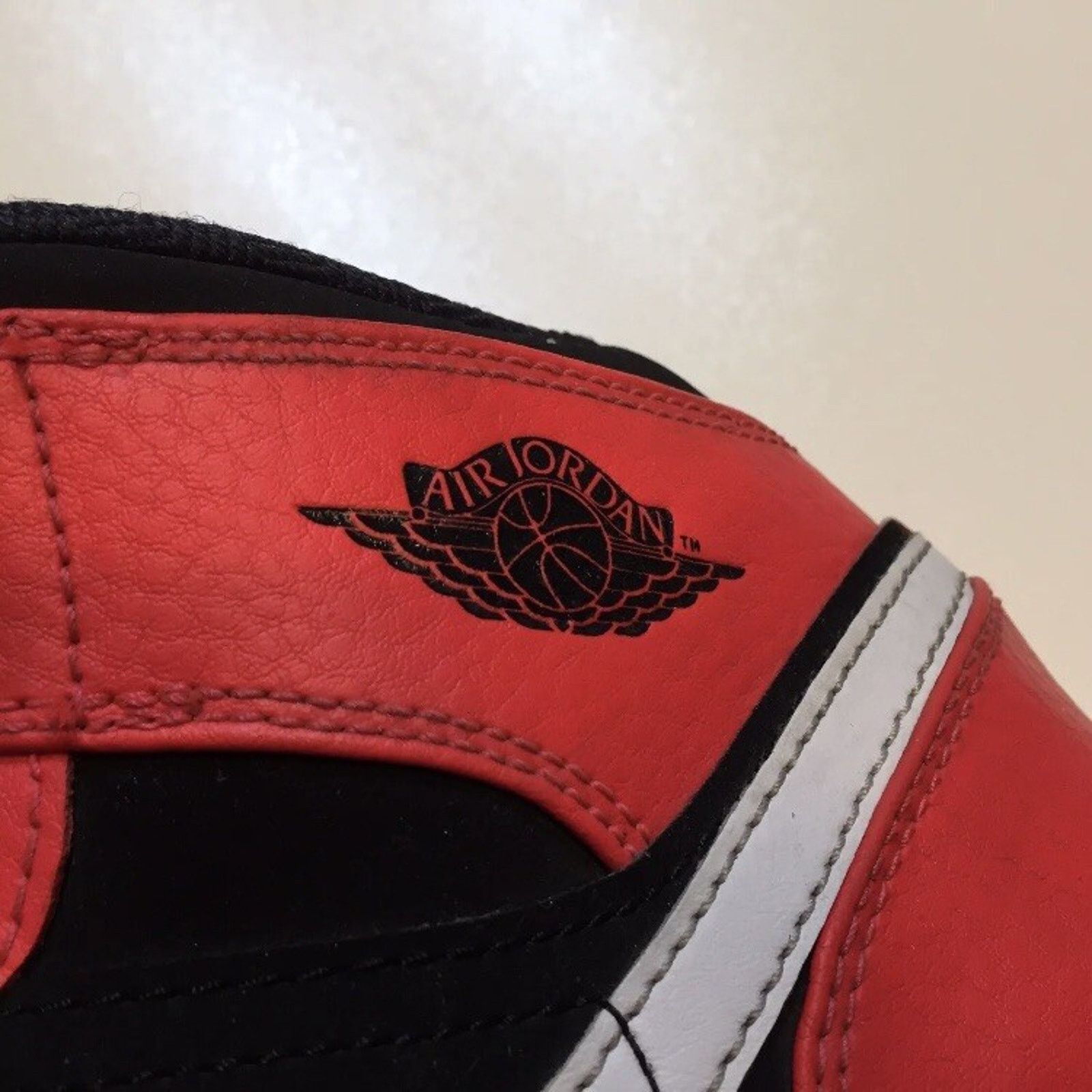 Nike Nike Air Jordan 1 Mid Infrared 23 Red Black 554725 061 GS Size US 7 / EU 40 - 9 Thumbnail